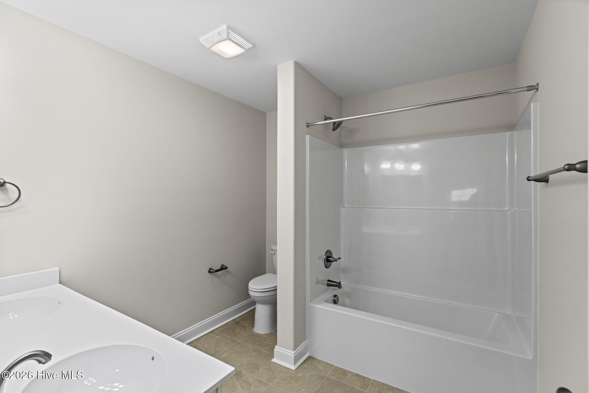 100544641 | Photo 16