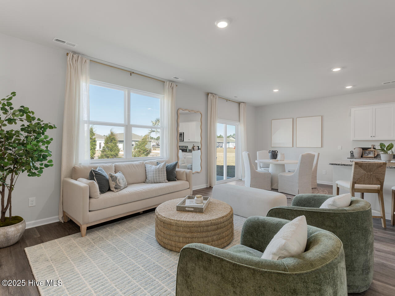 100555726 | Photo 20