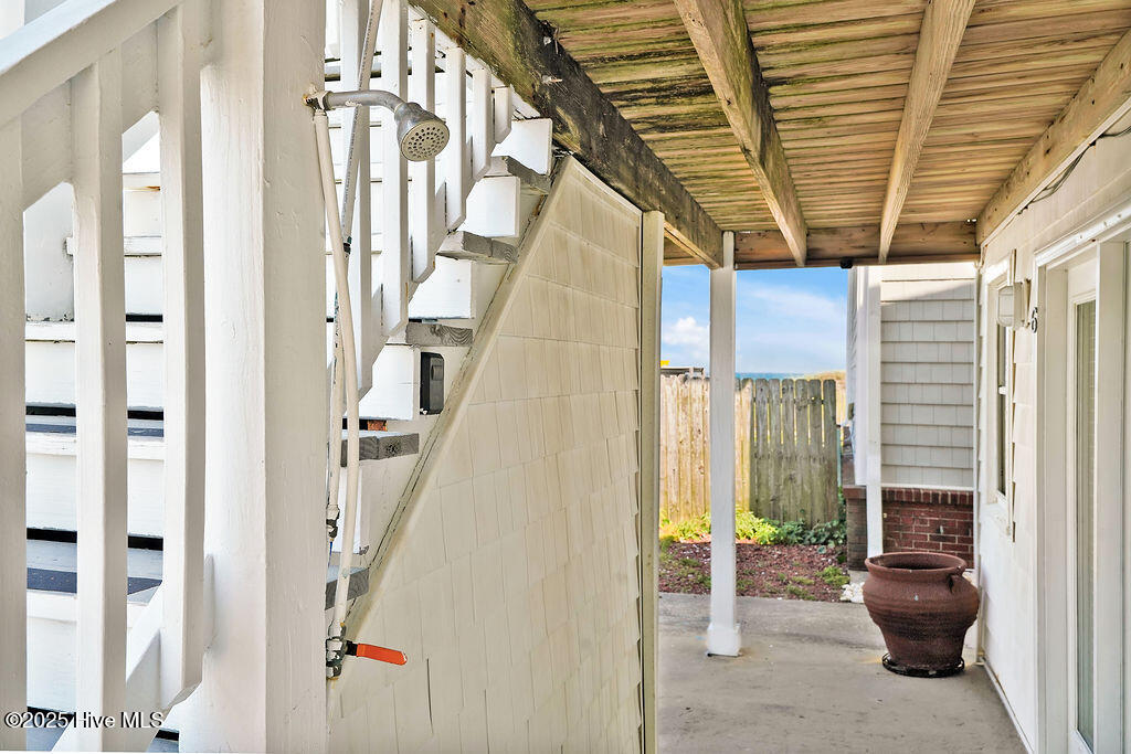 100544569 | Photo 31