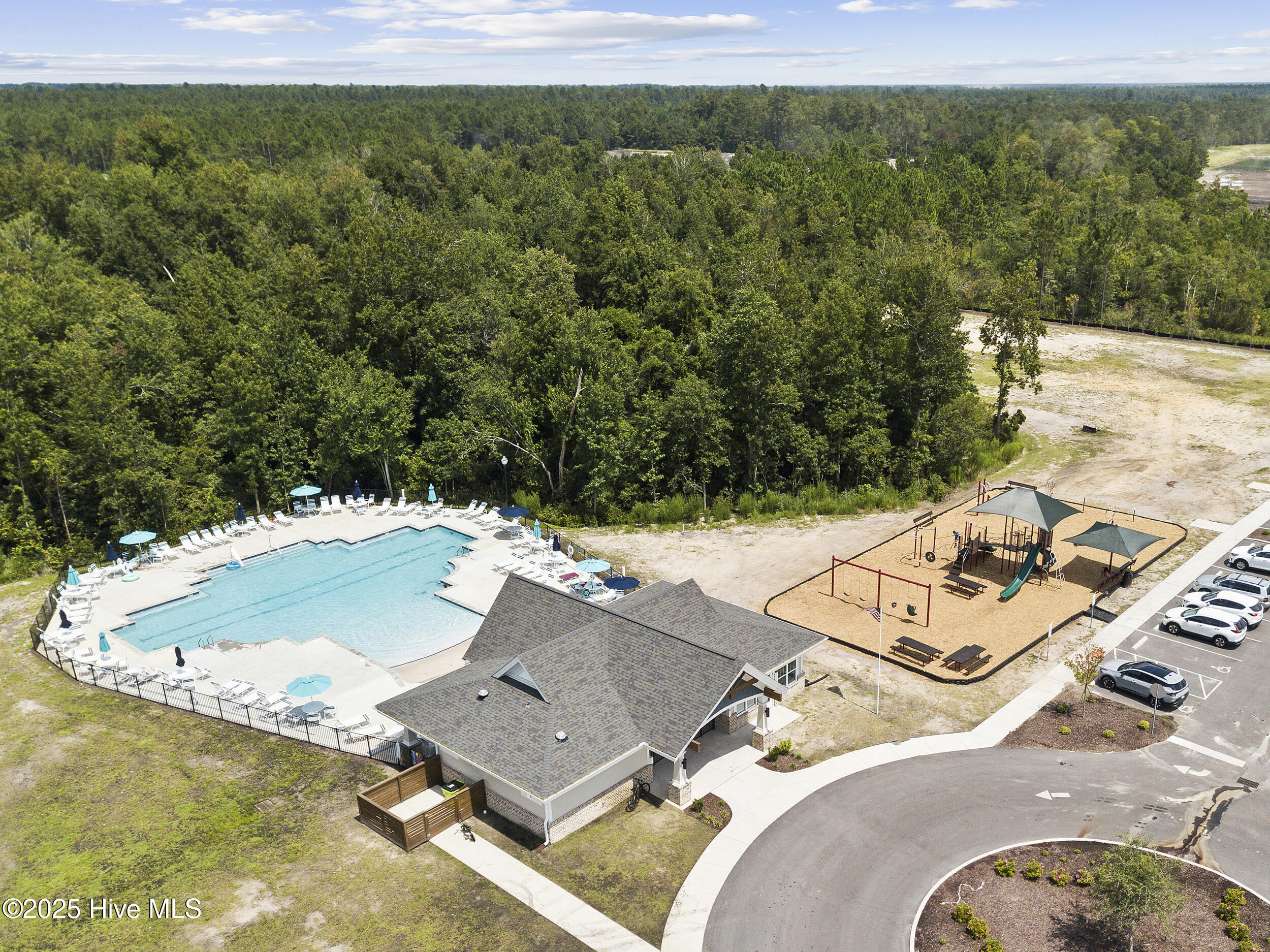 100513907 | Photo 42