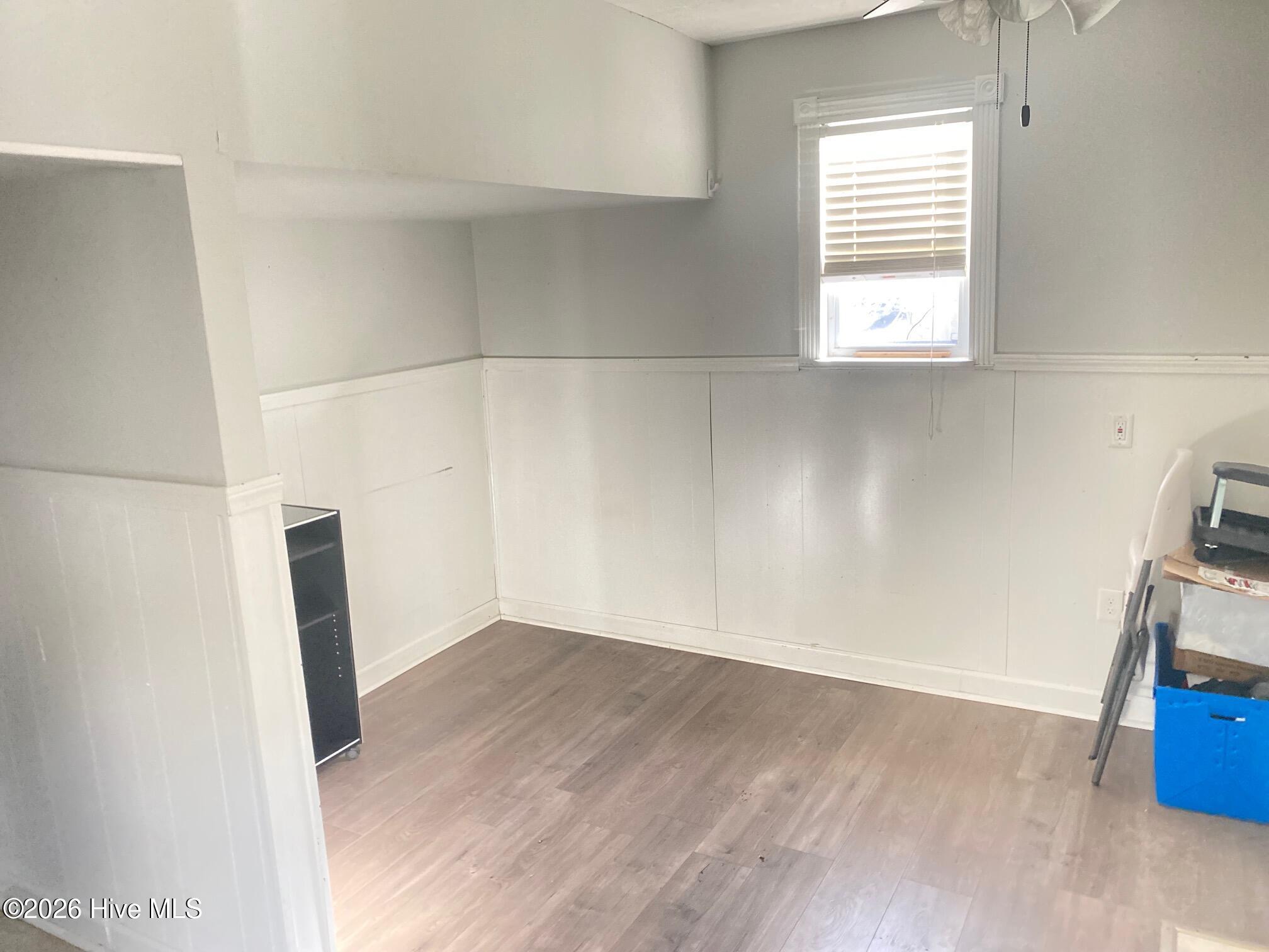 100556693 | Photo 28