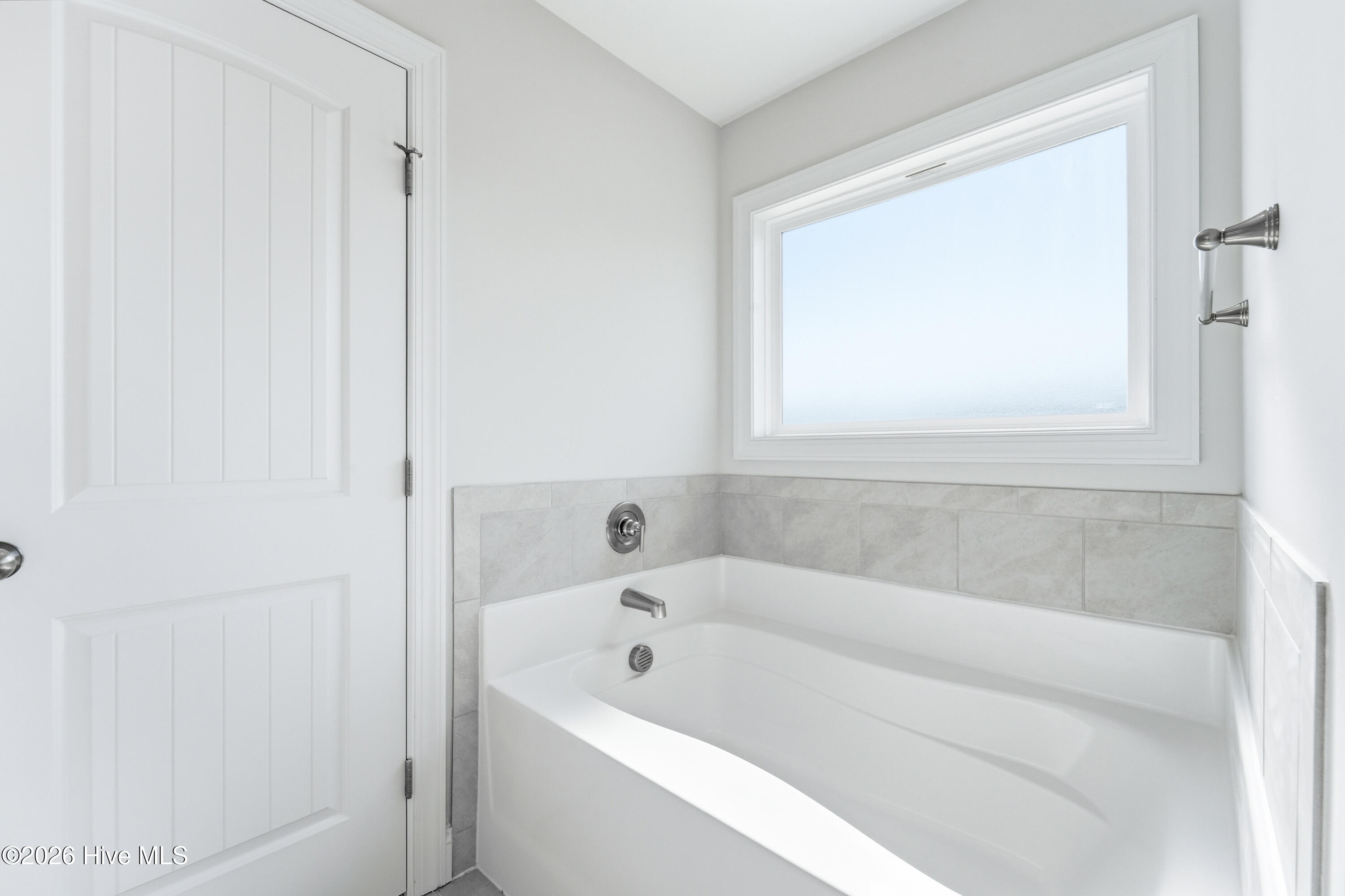 100519868 | Photo 19