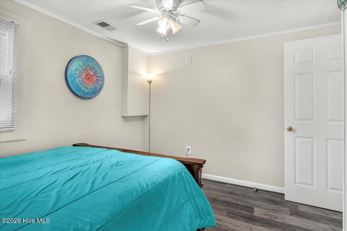 100551902 | Photo 82