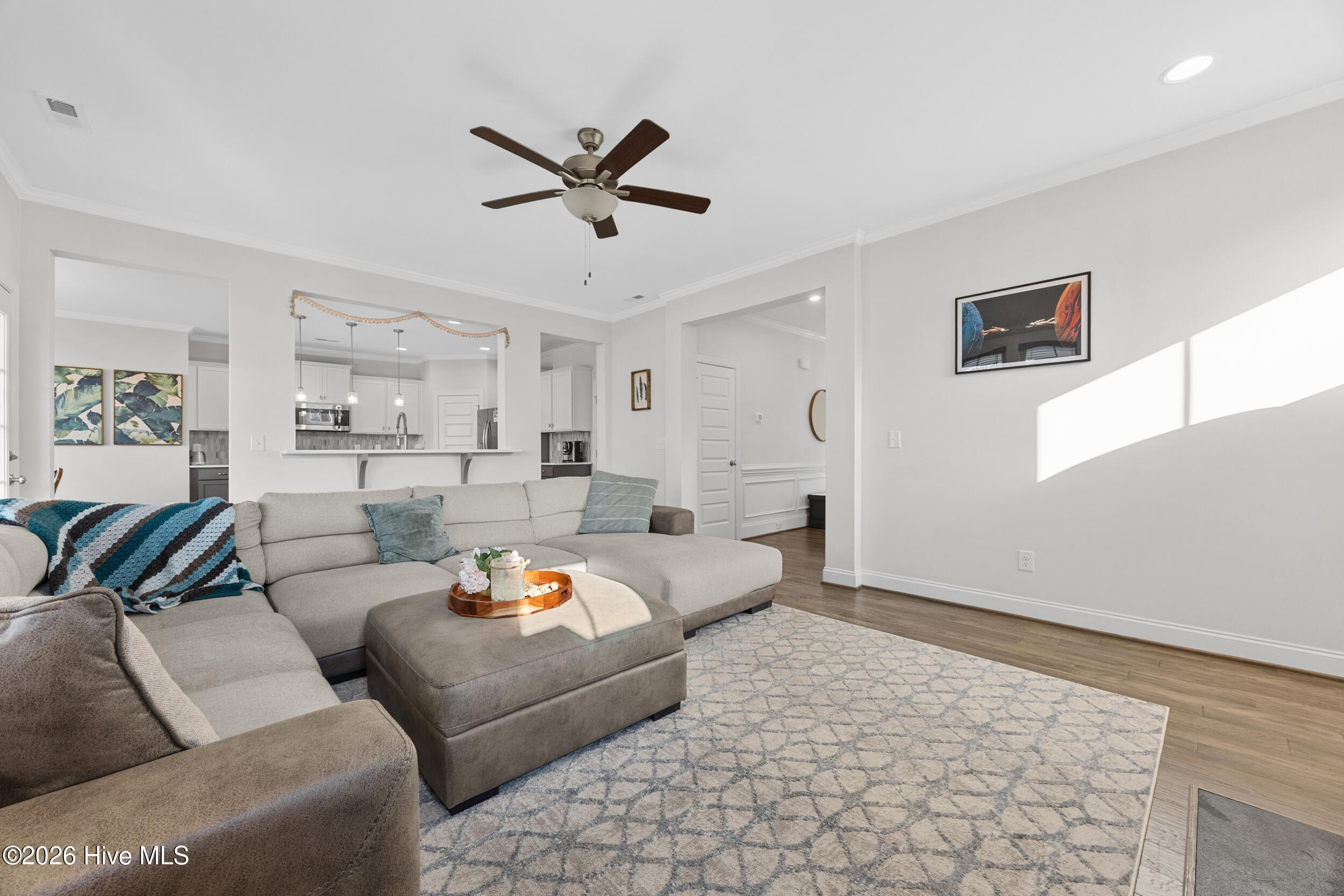 100560002 | Photo 12