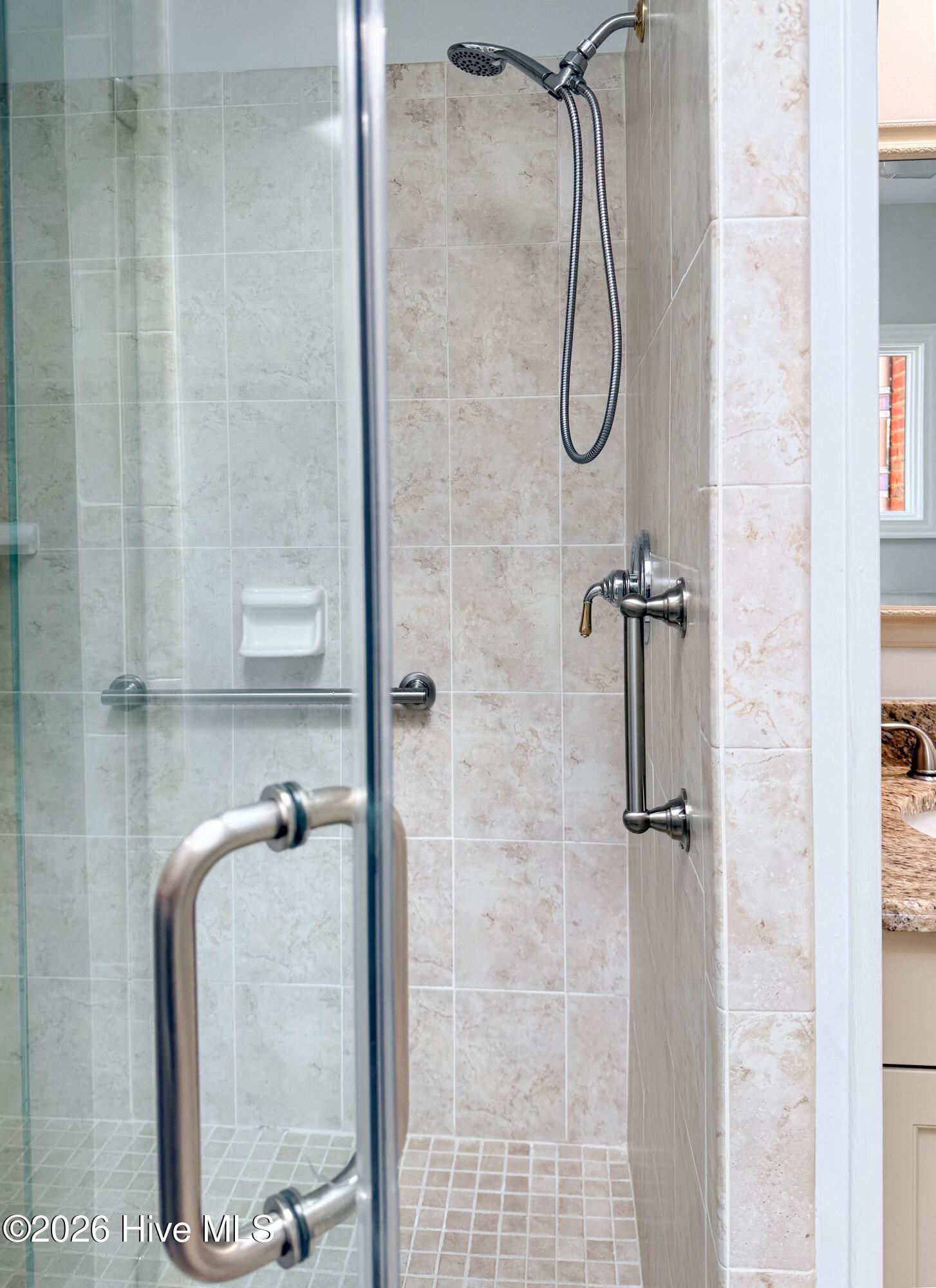 100559415 | Photo 58