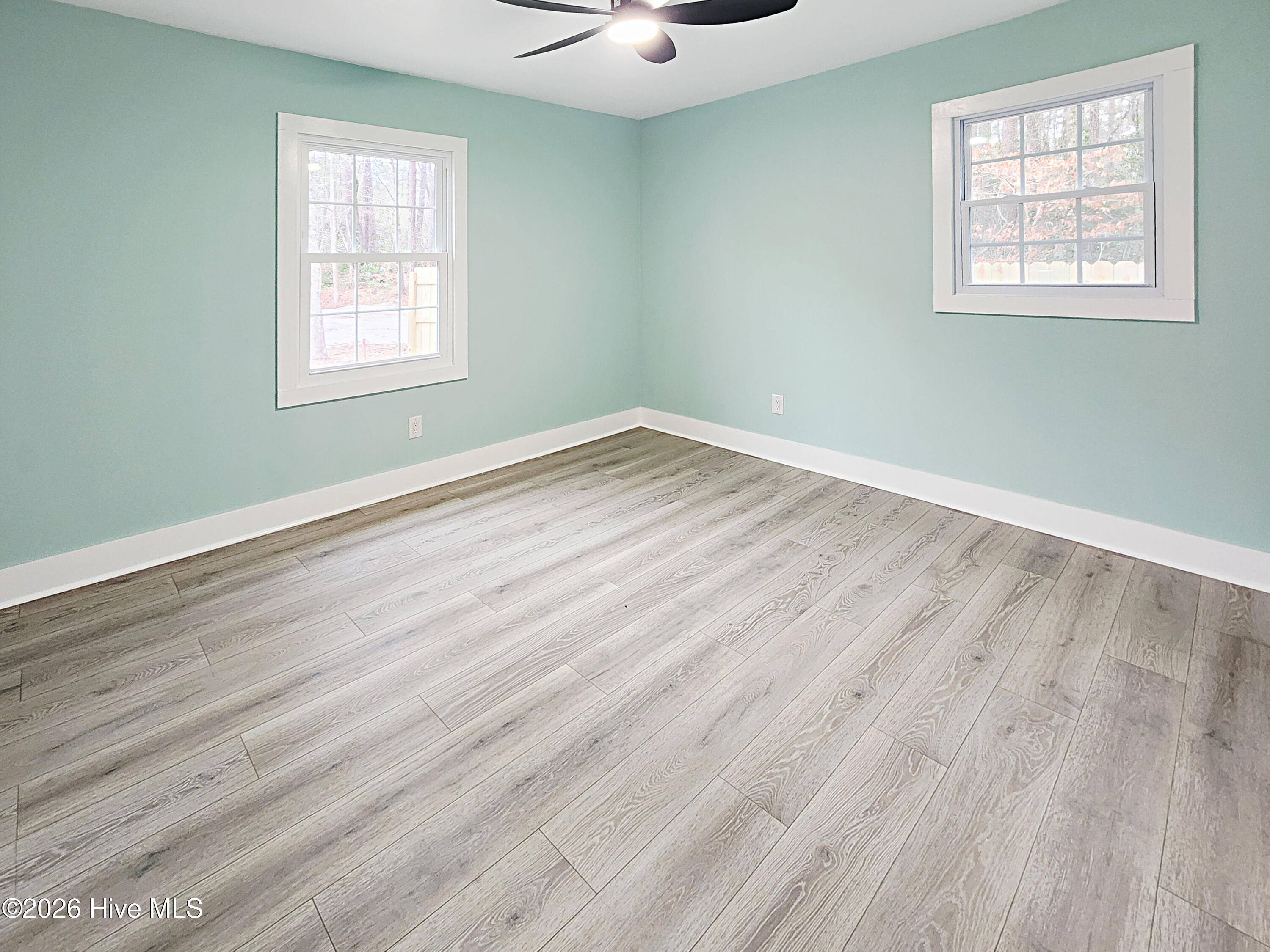 100552215 | Photo 30