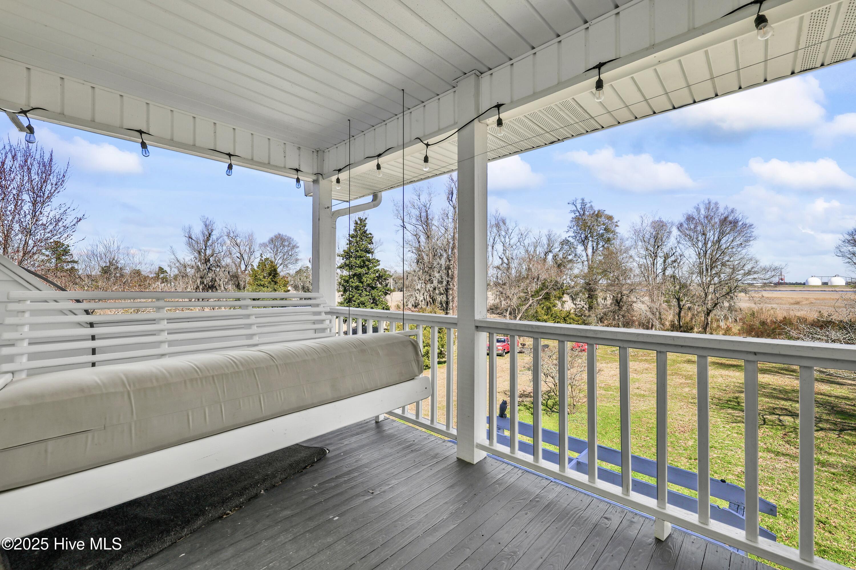 100494735 | Photo 59