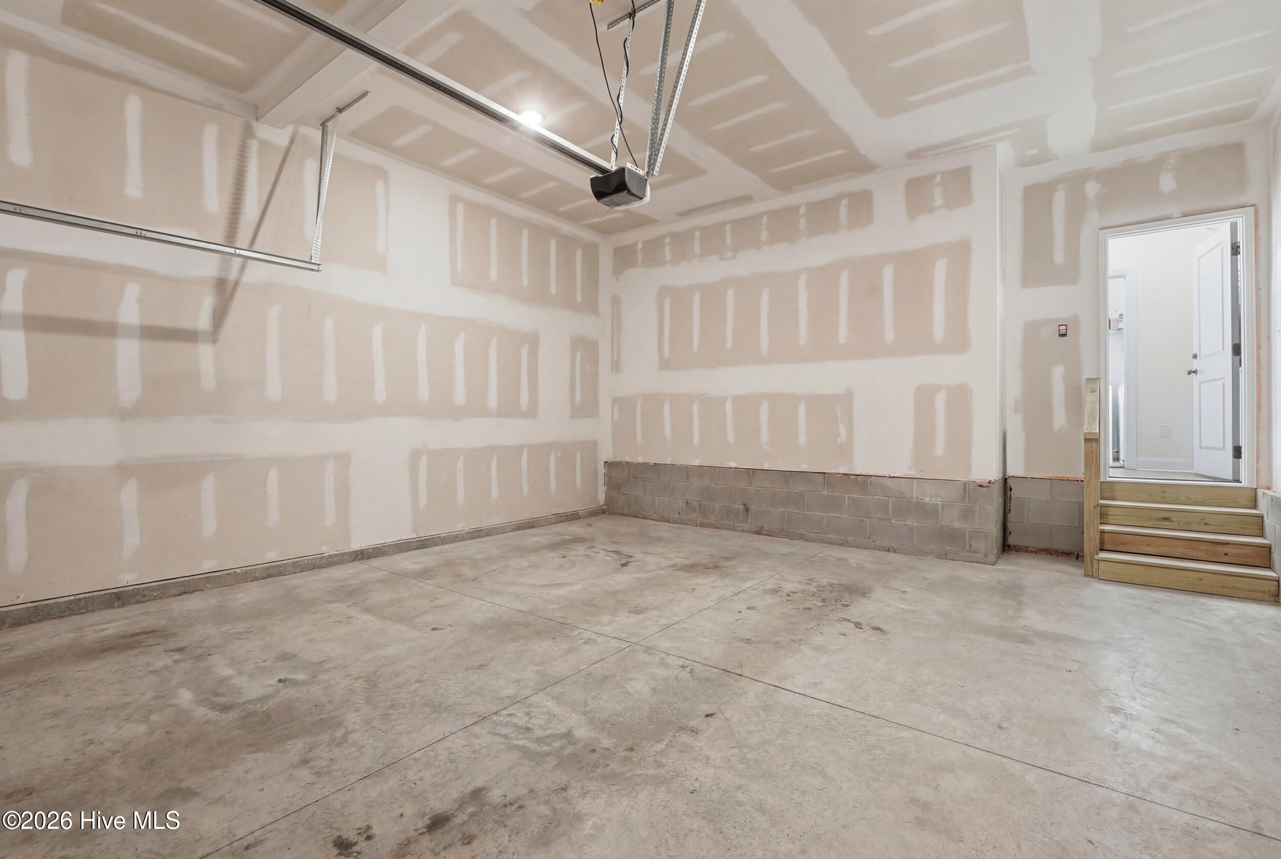 100559477 | Photo 19