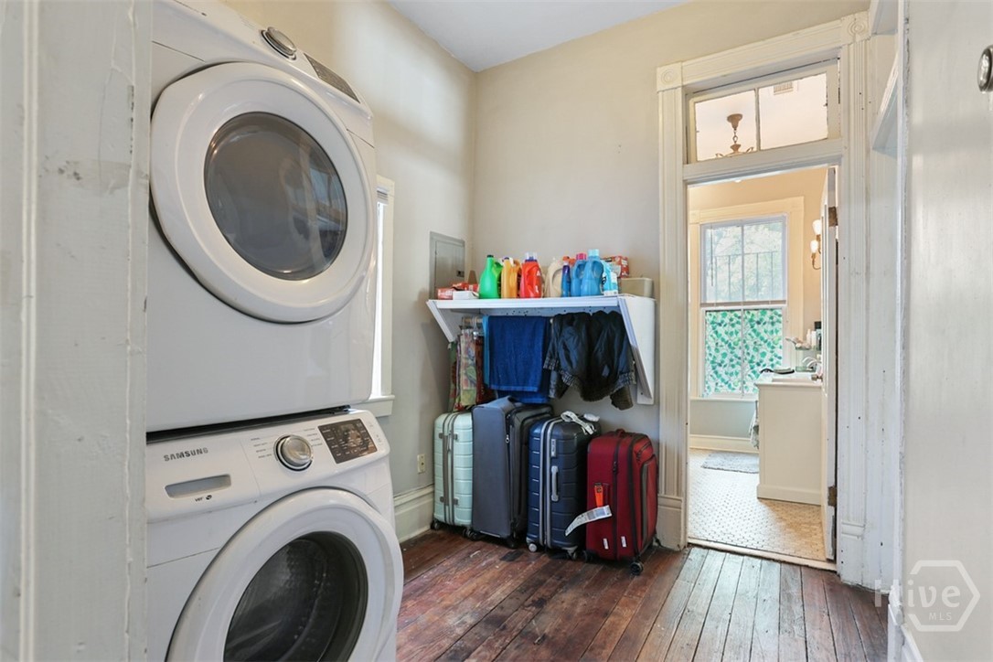 207 W 38th Street