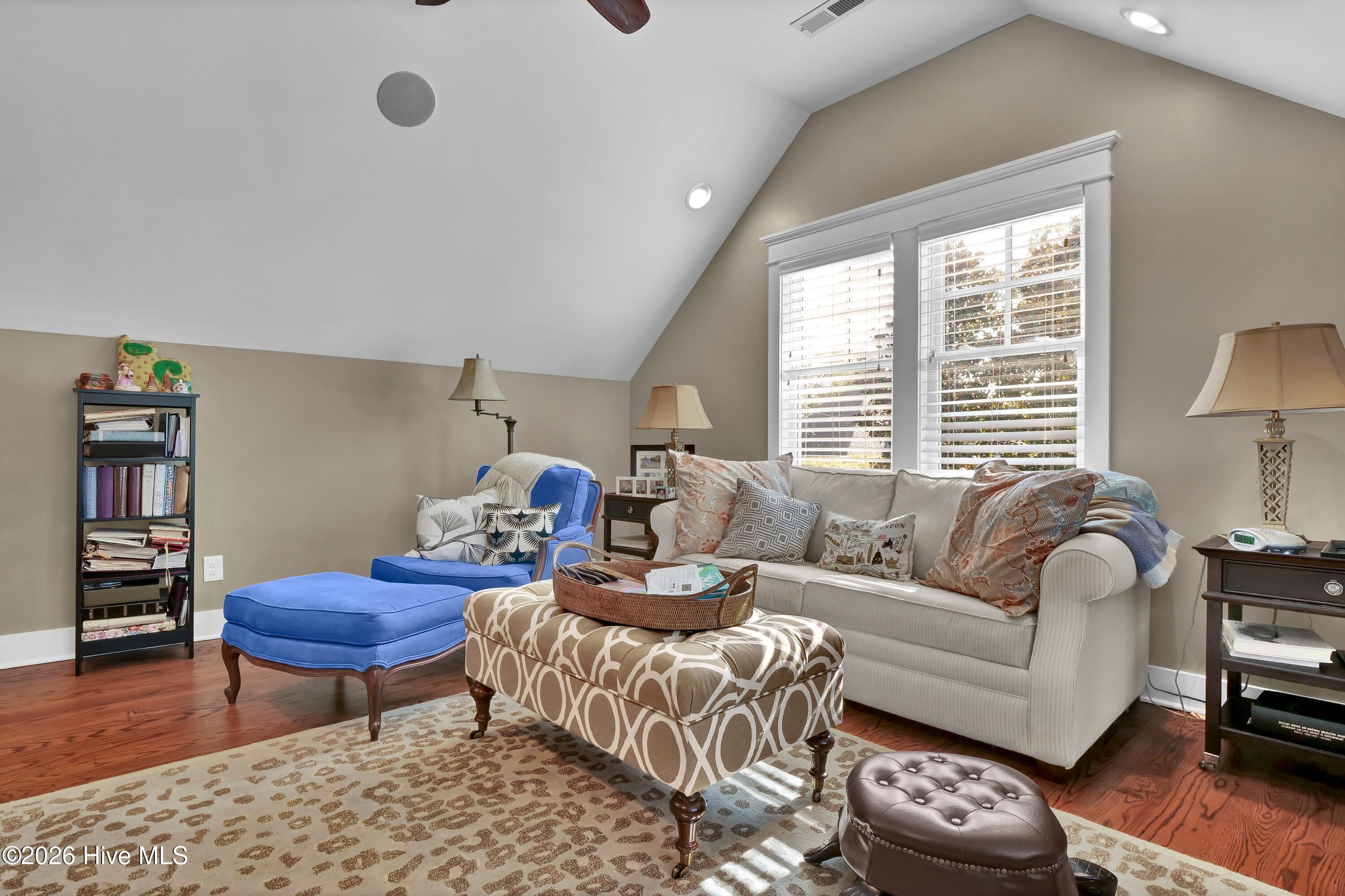 100554551 | Photo 41