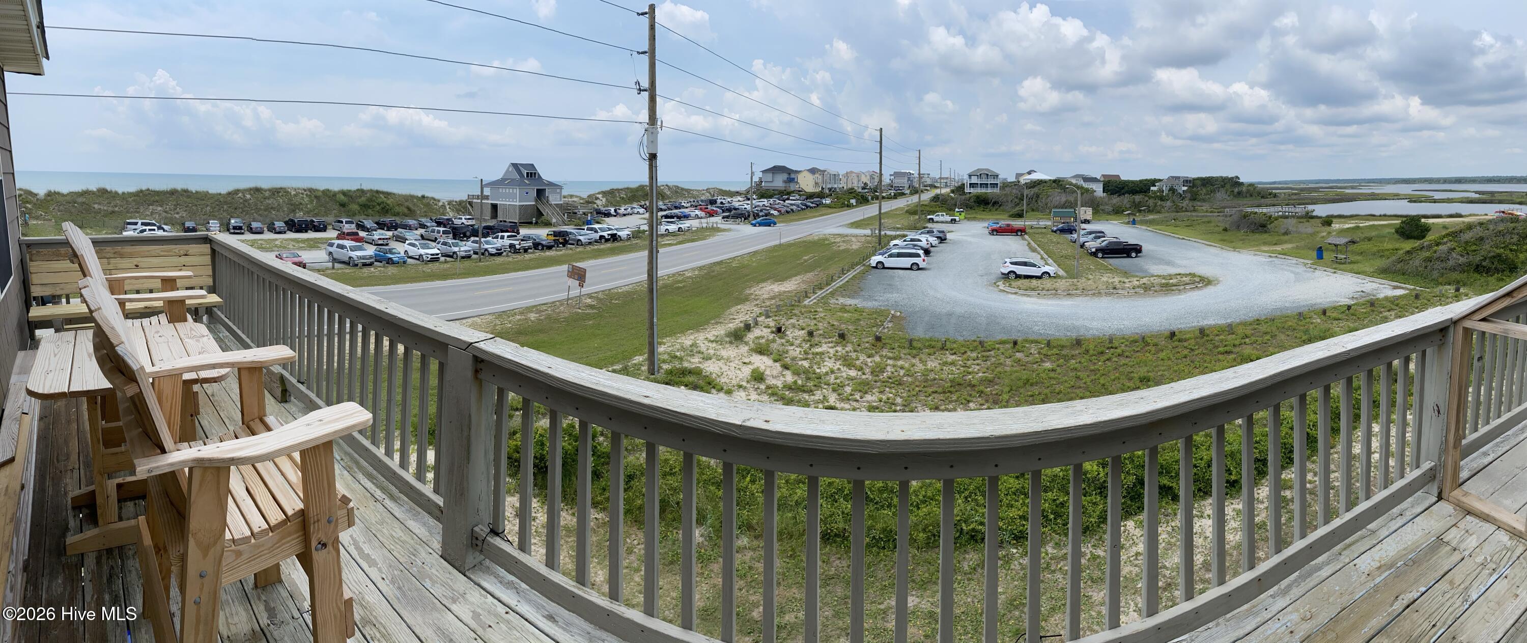 100563924 | Photo 35