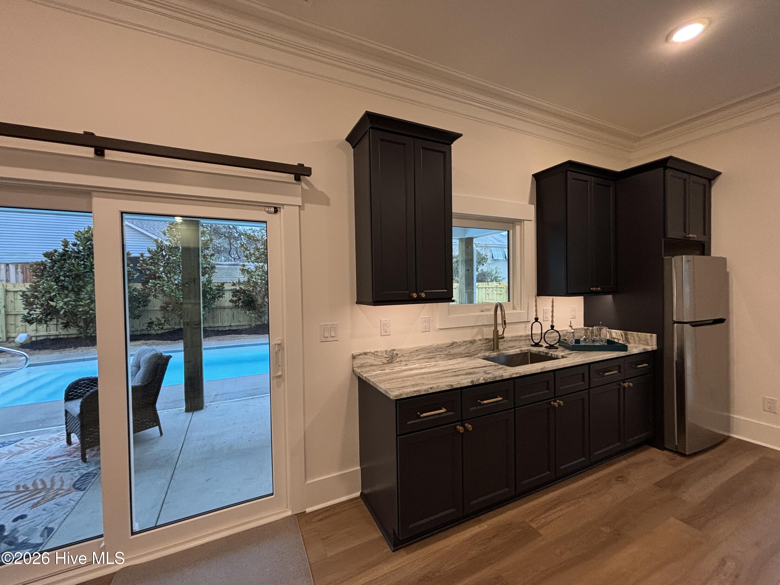 100516902 | Photo 110