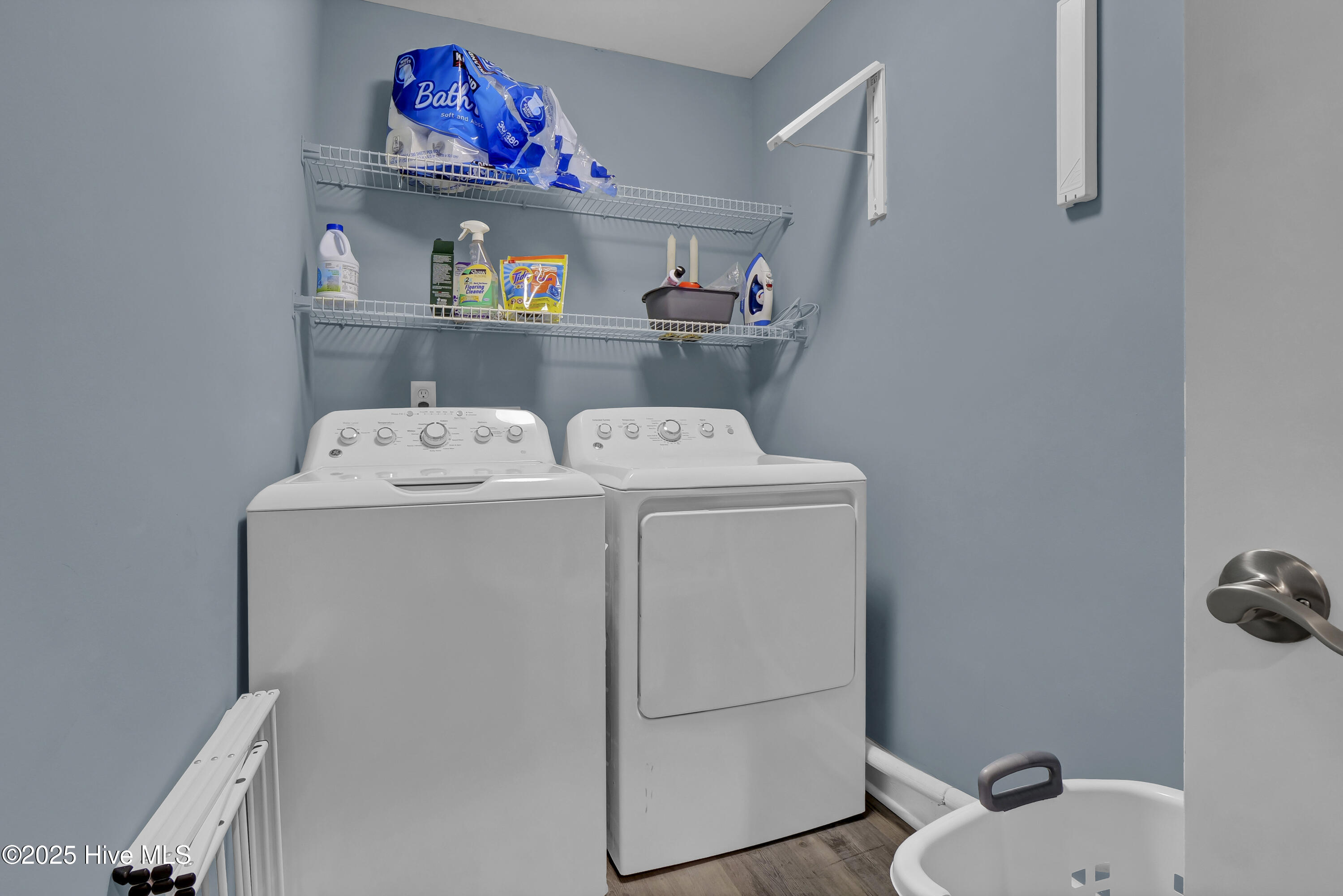 100469434 | Photo 40