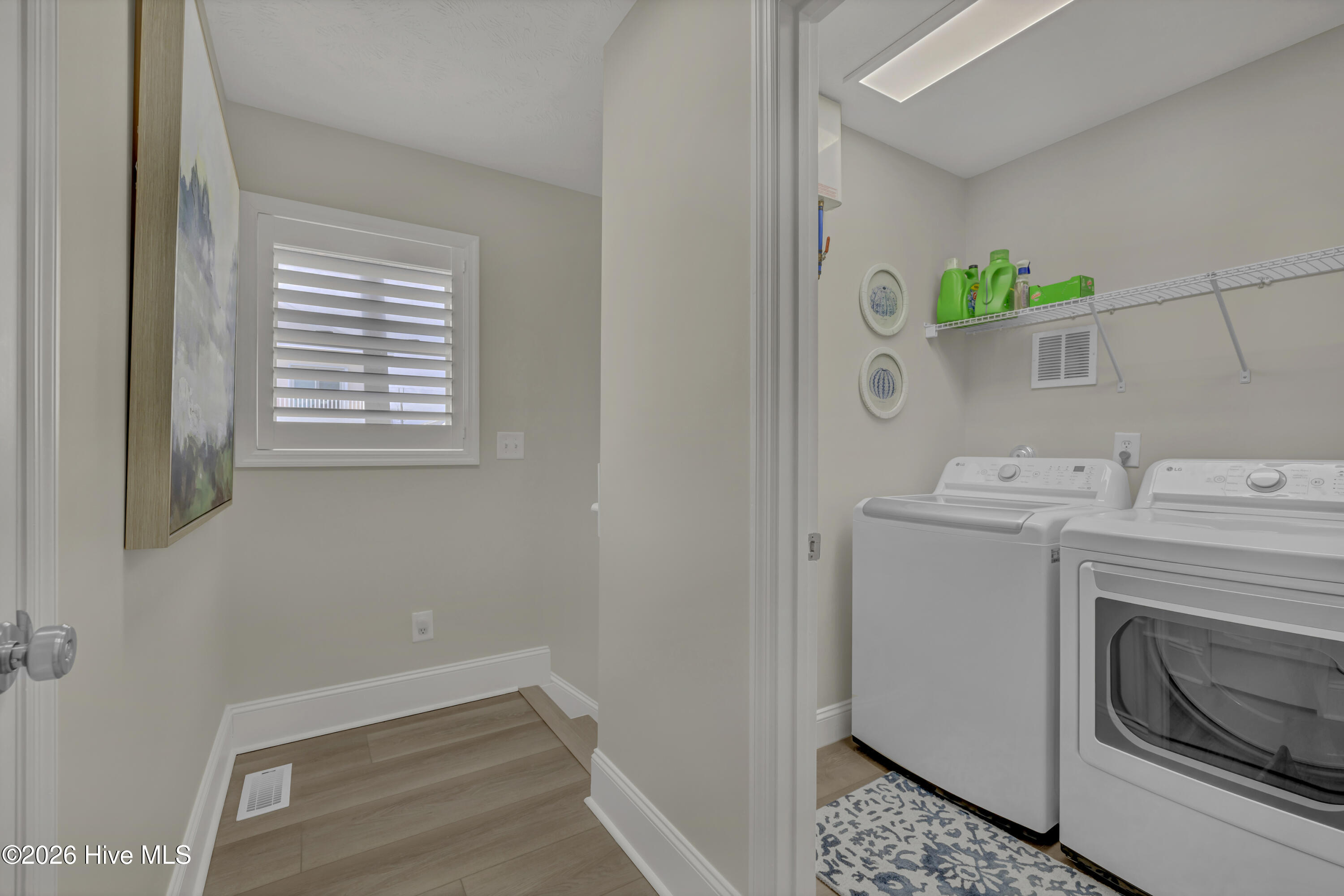 100559772 | Photo 36