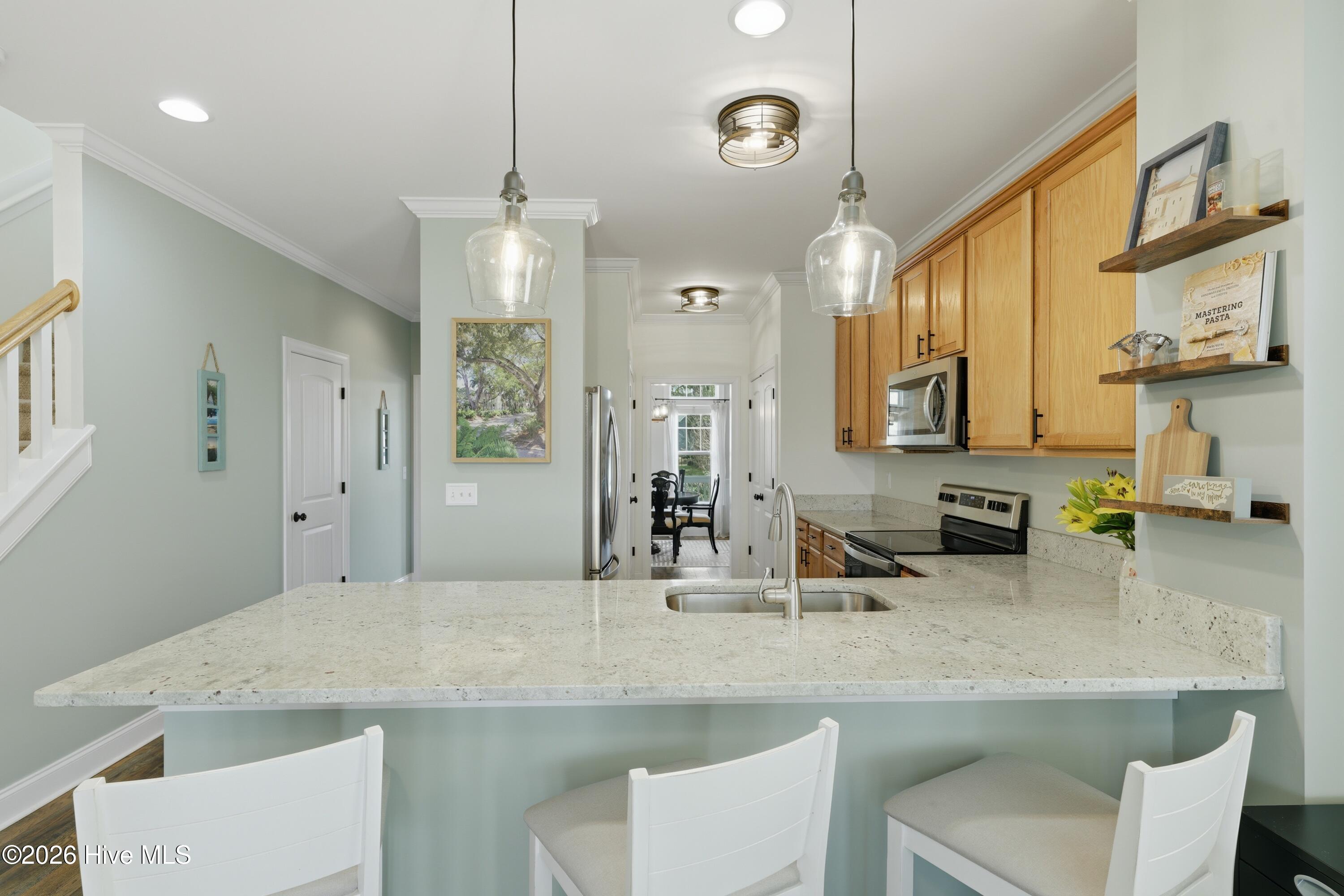 100563729 | Photo 11