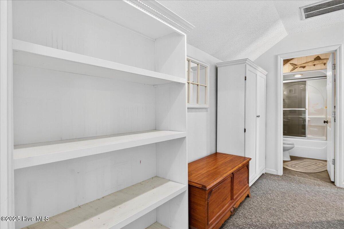 100517839 | Photo 59