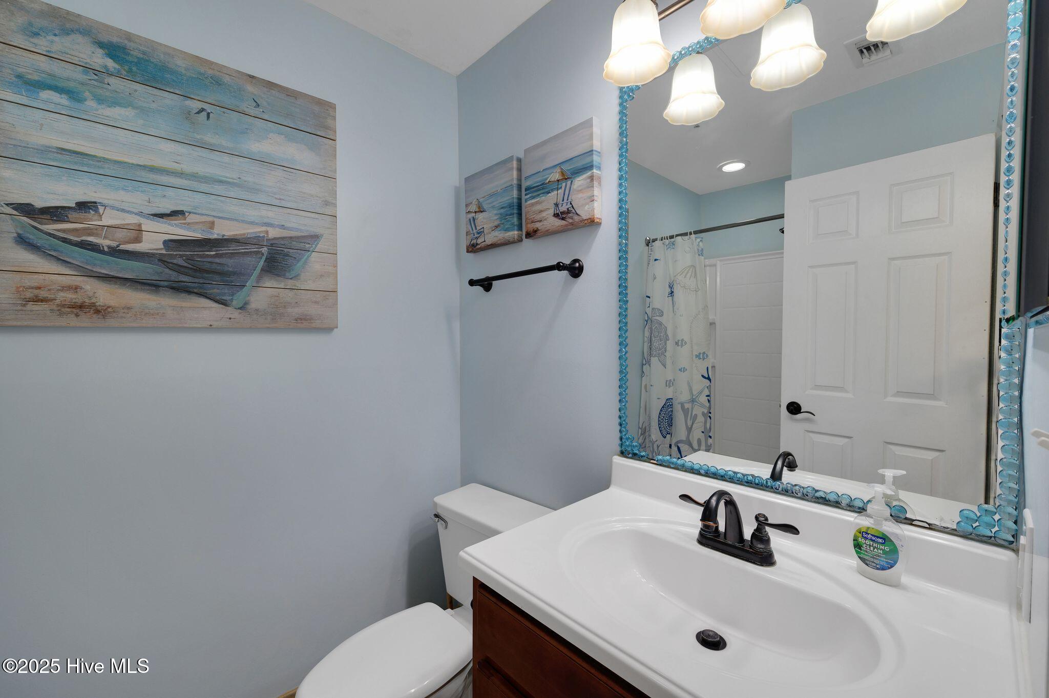 100498114 | Photo 25