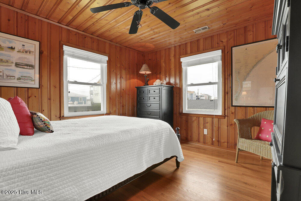 100524042 | Photo 24