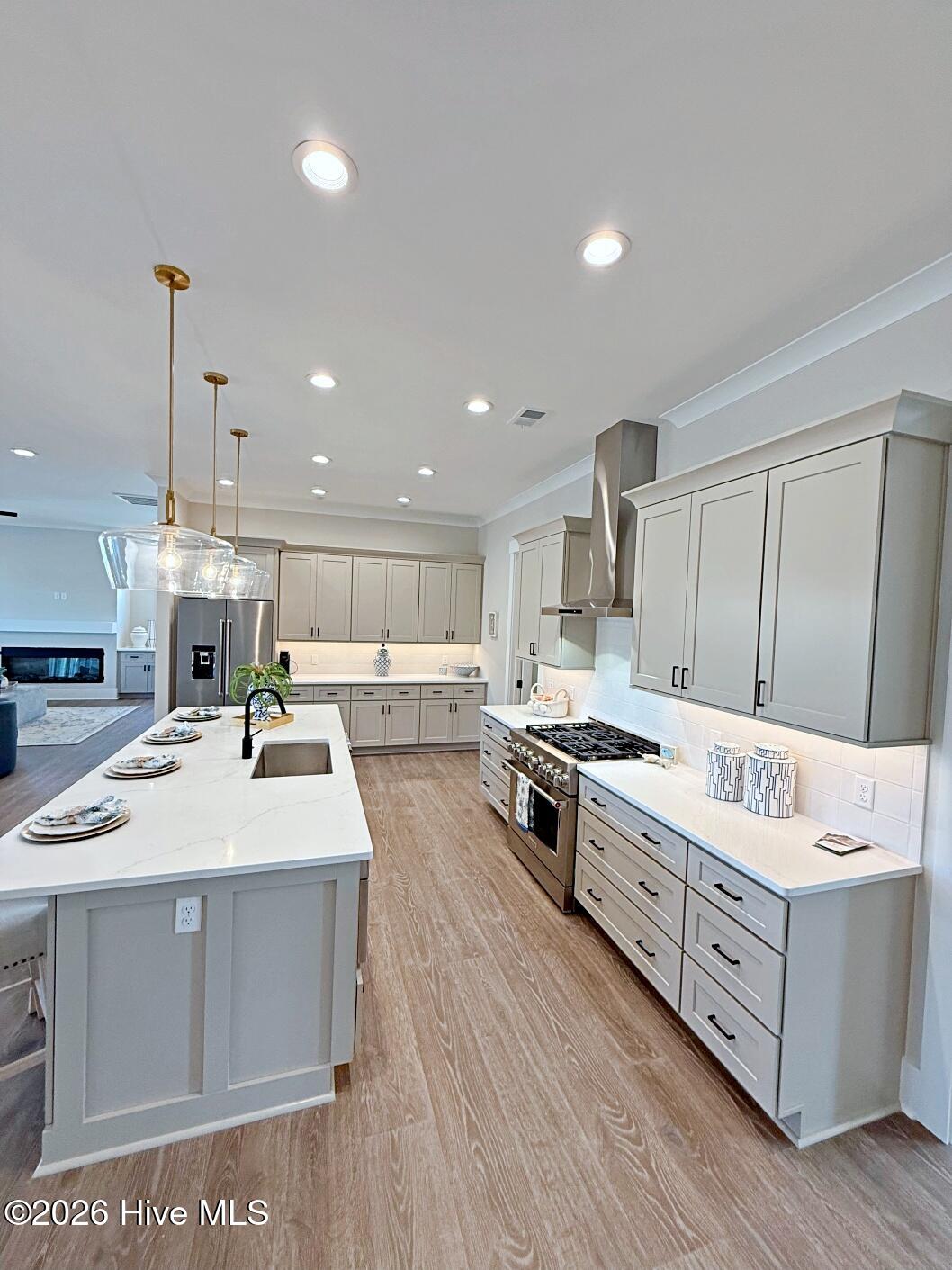 100553338 | Photo 10