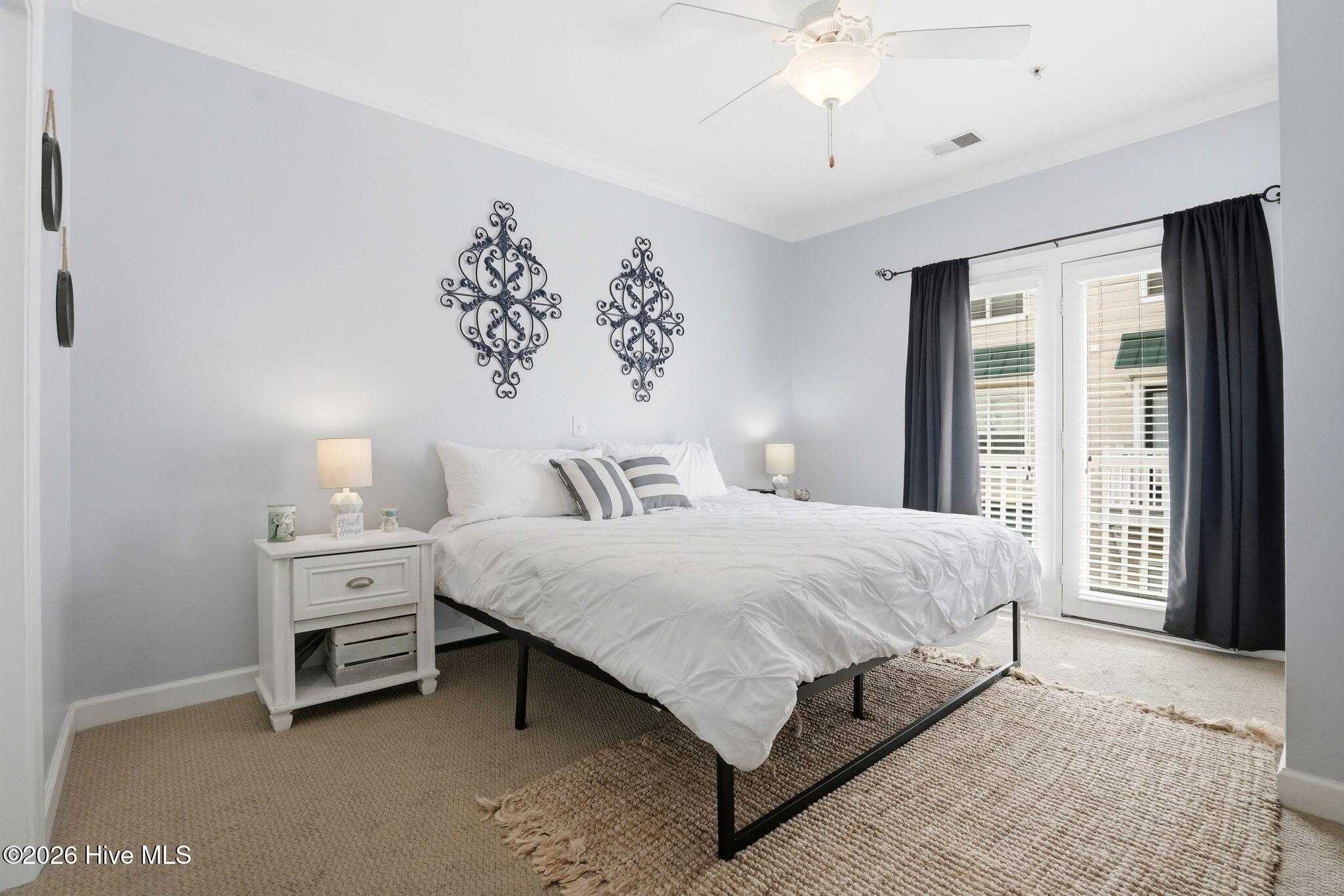 100560222 | Photo 35