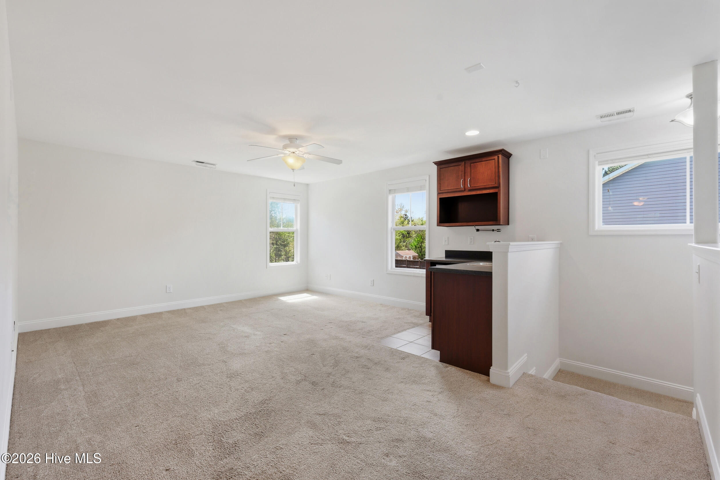 100565856 | Photo 28