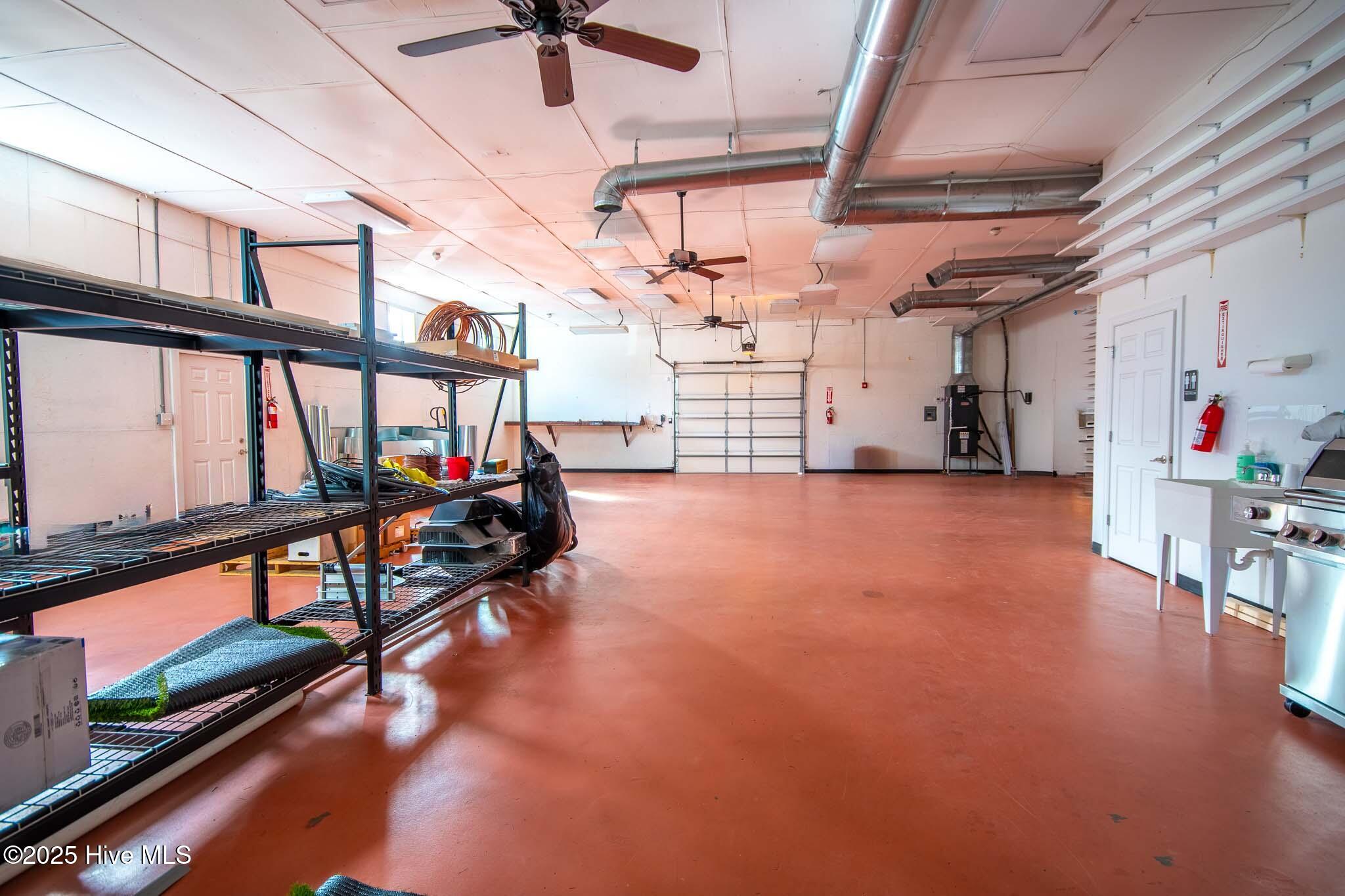 100506514 | Photo 16