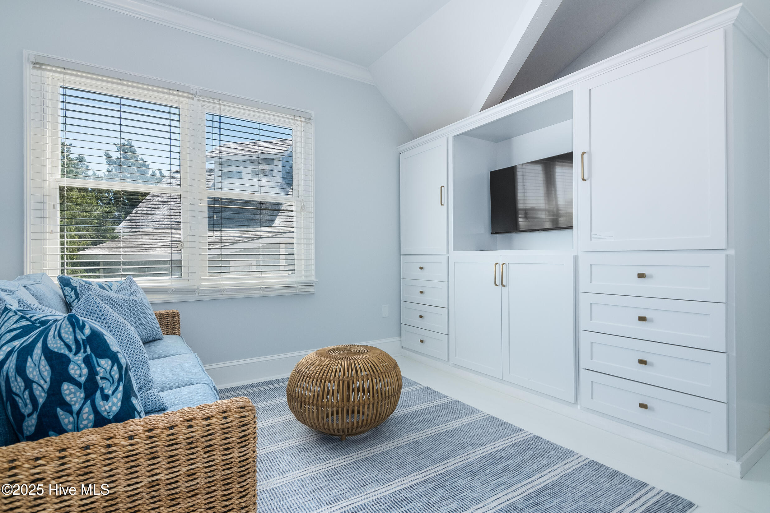 100509749 | Photo 21