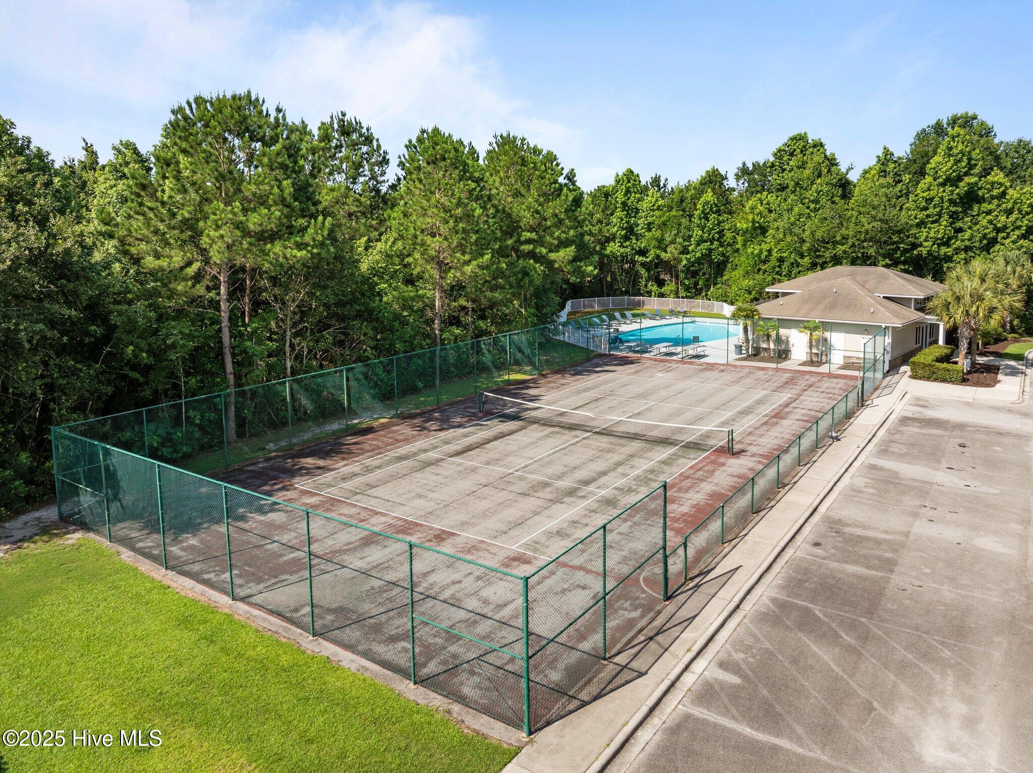 100514871 | Photo 35