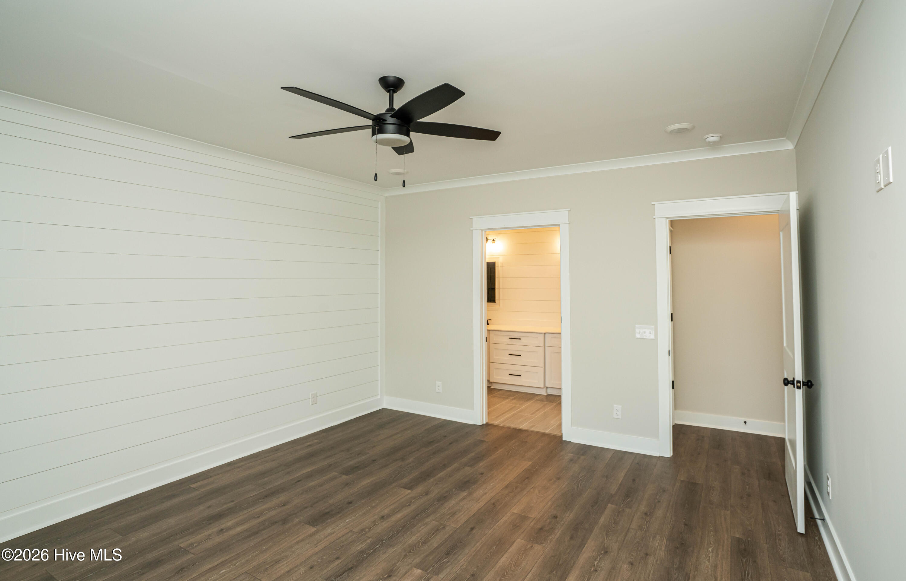 100548241 | Photo 15