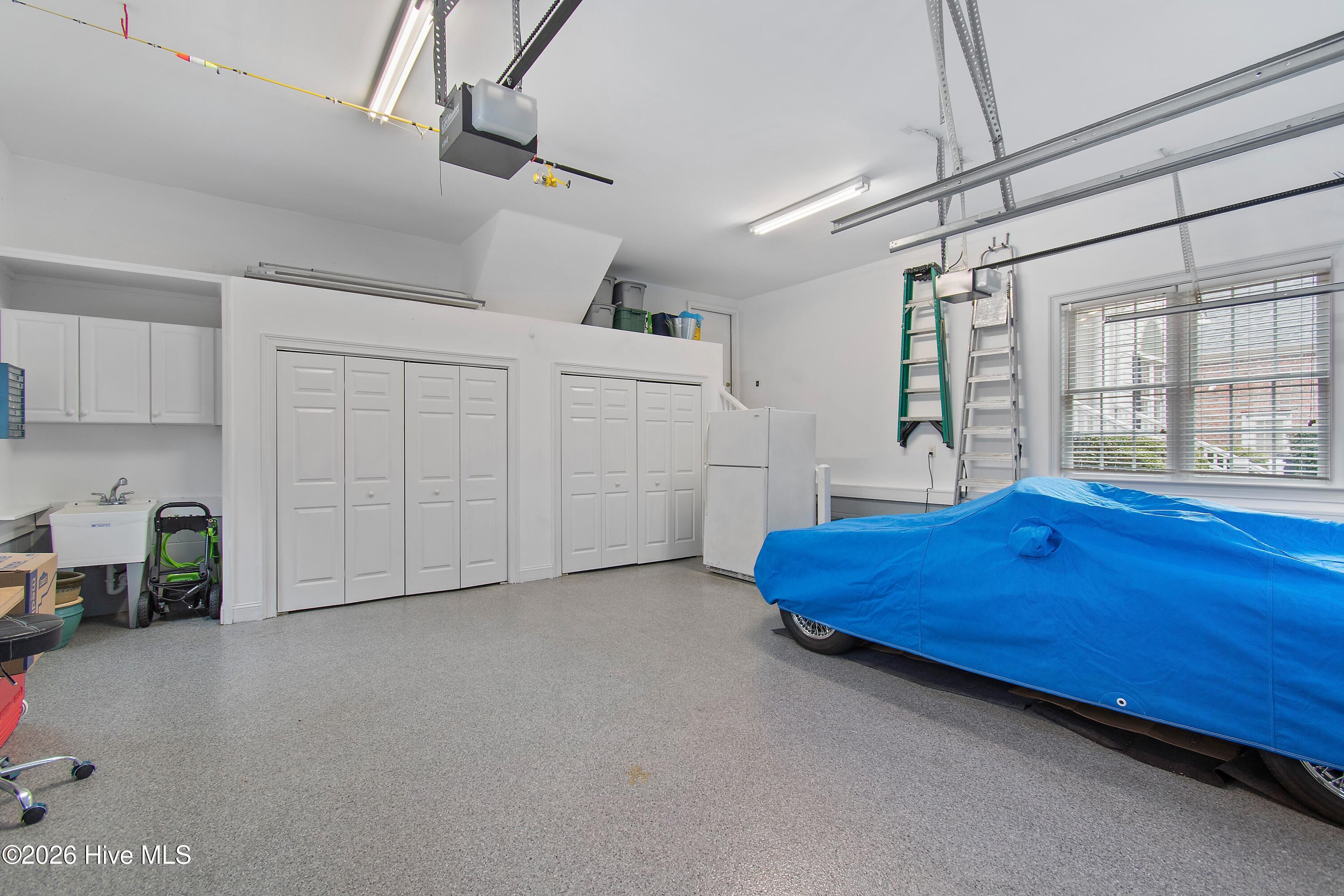 100557471 | Photo 46