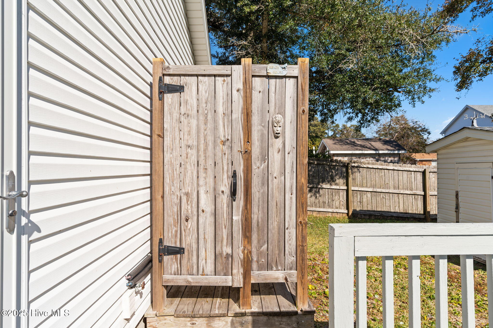 100541037 | Photo 41