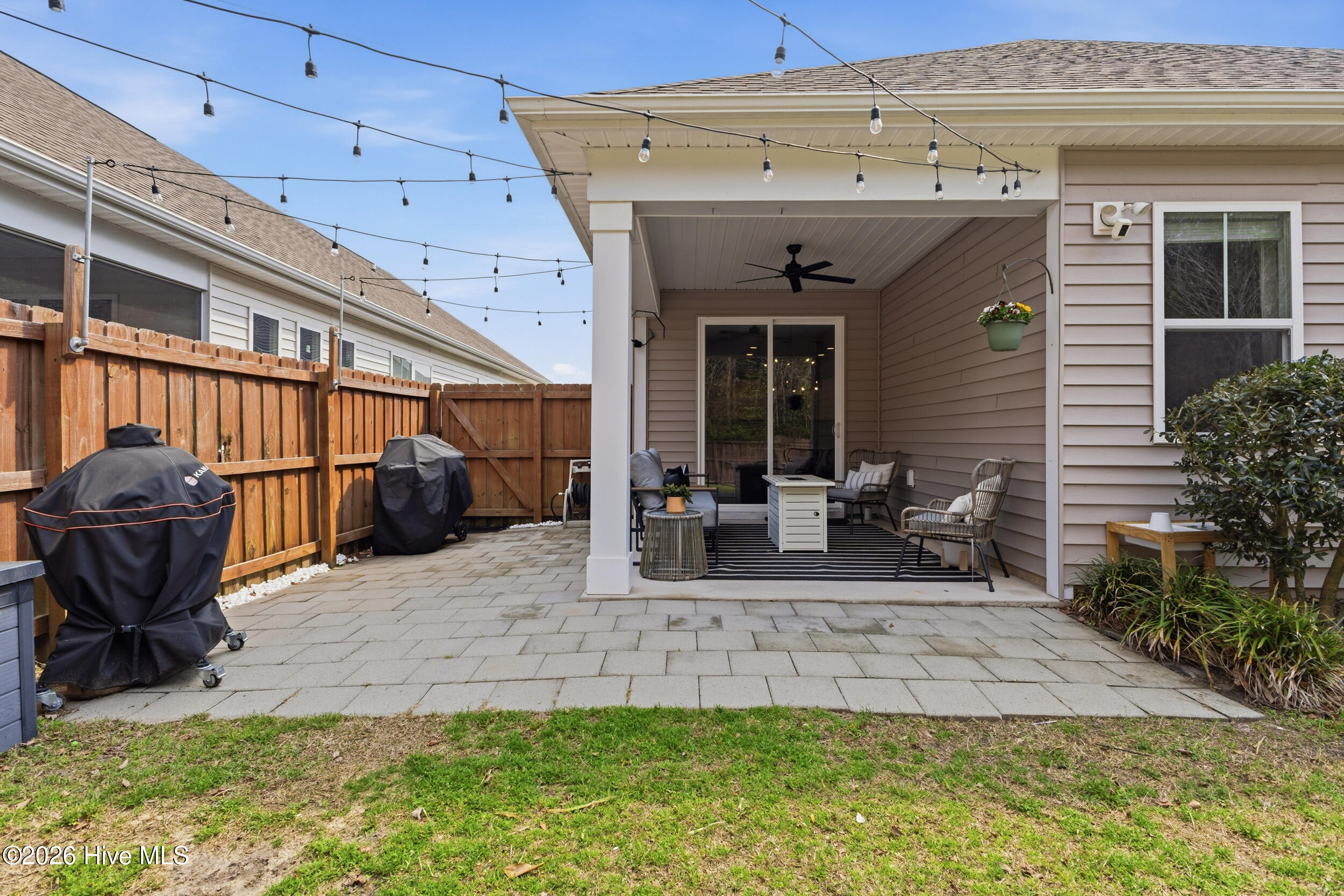 100557196 | Photo 26