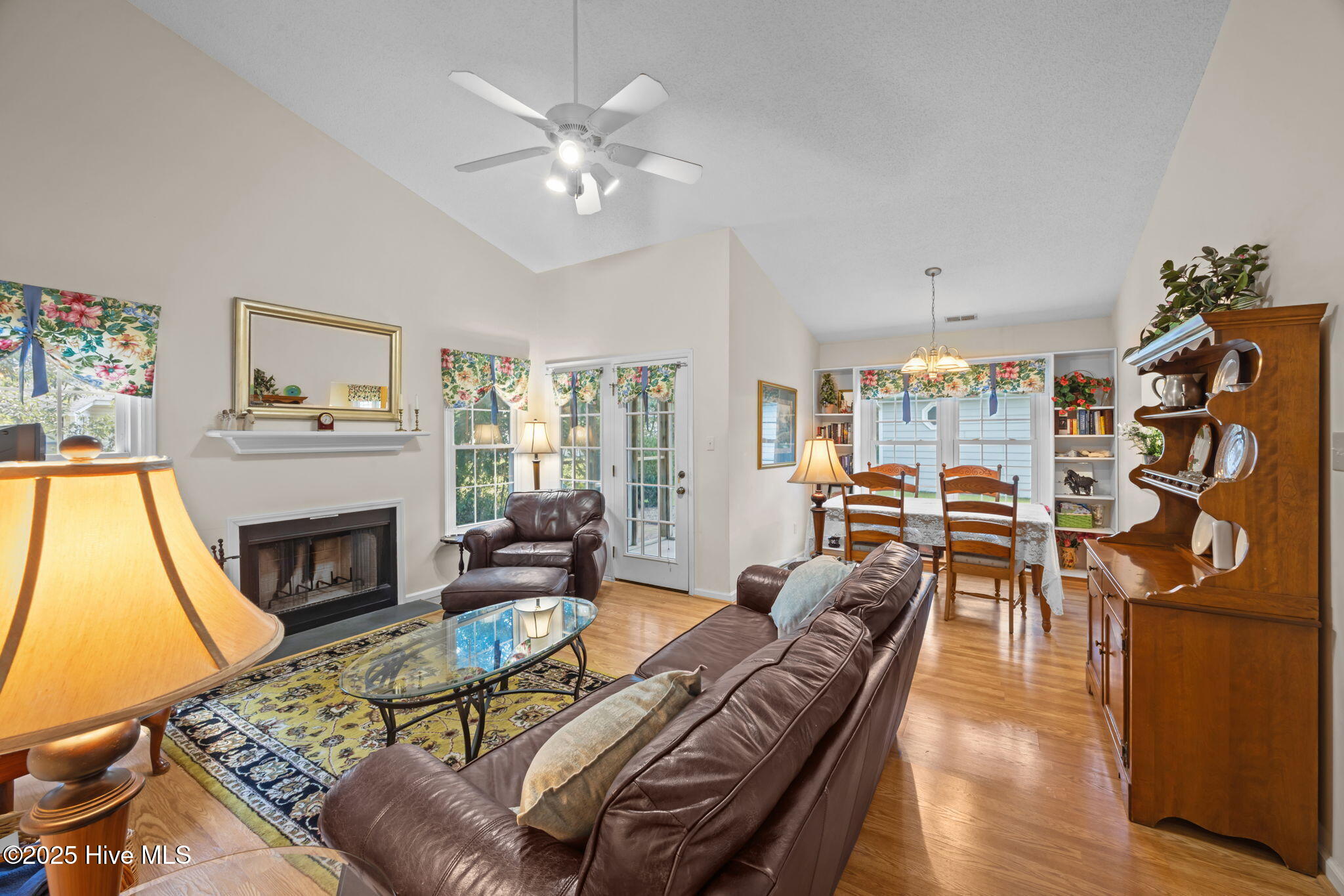 18-web-or-mls-0C0A7043