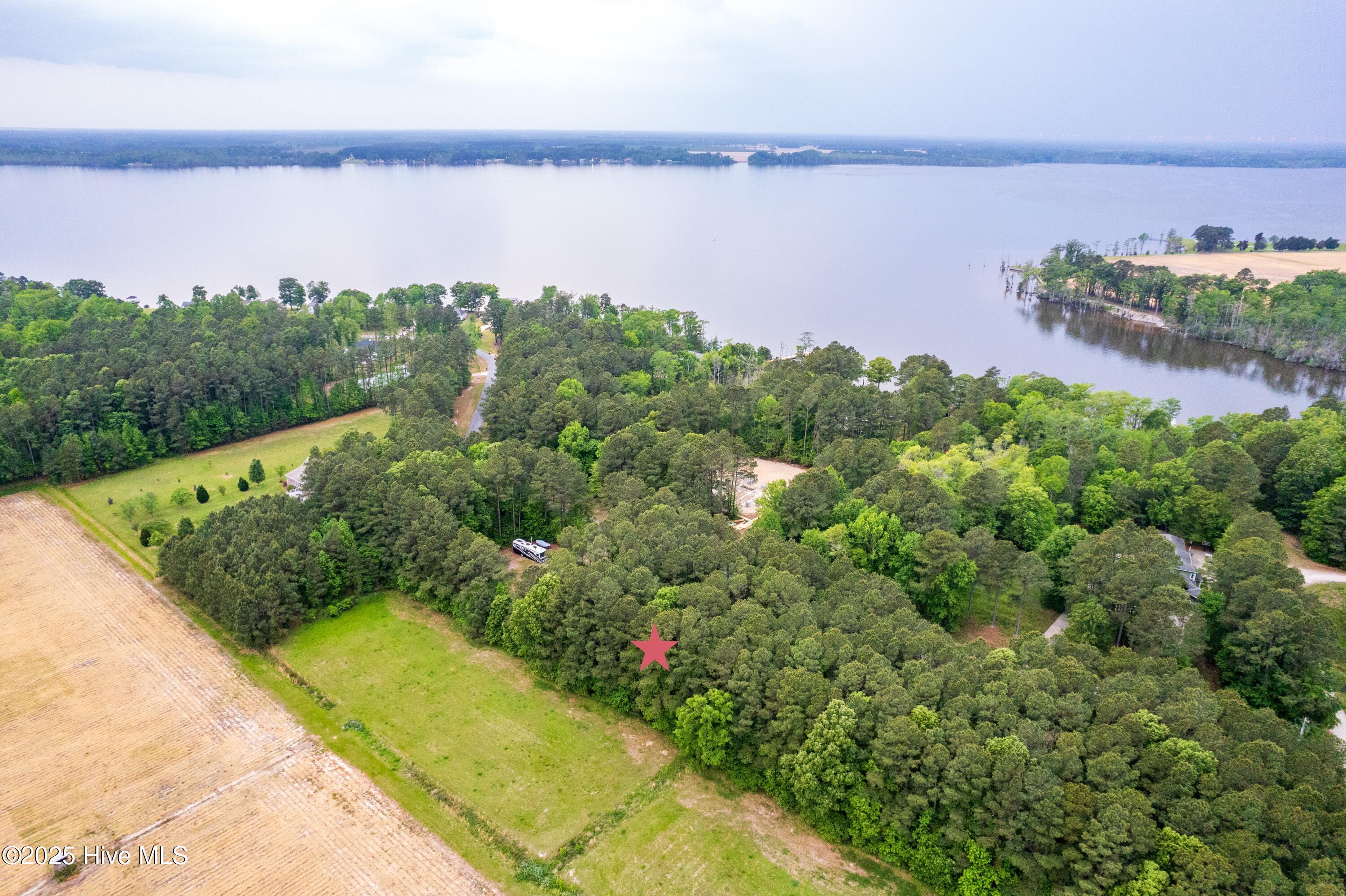 18 Sutton's Landing Road