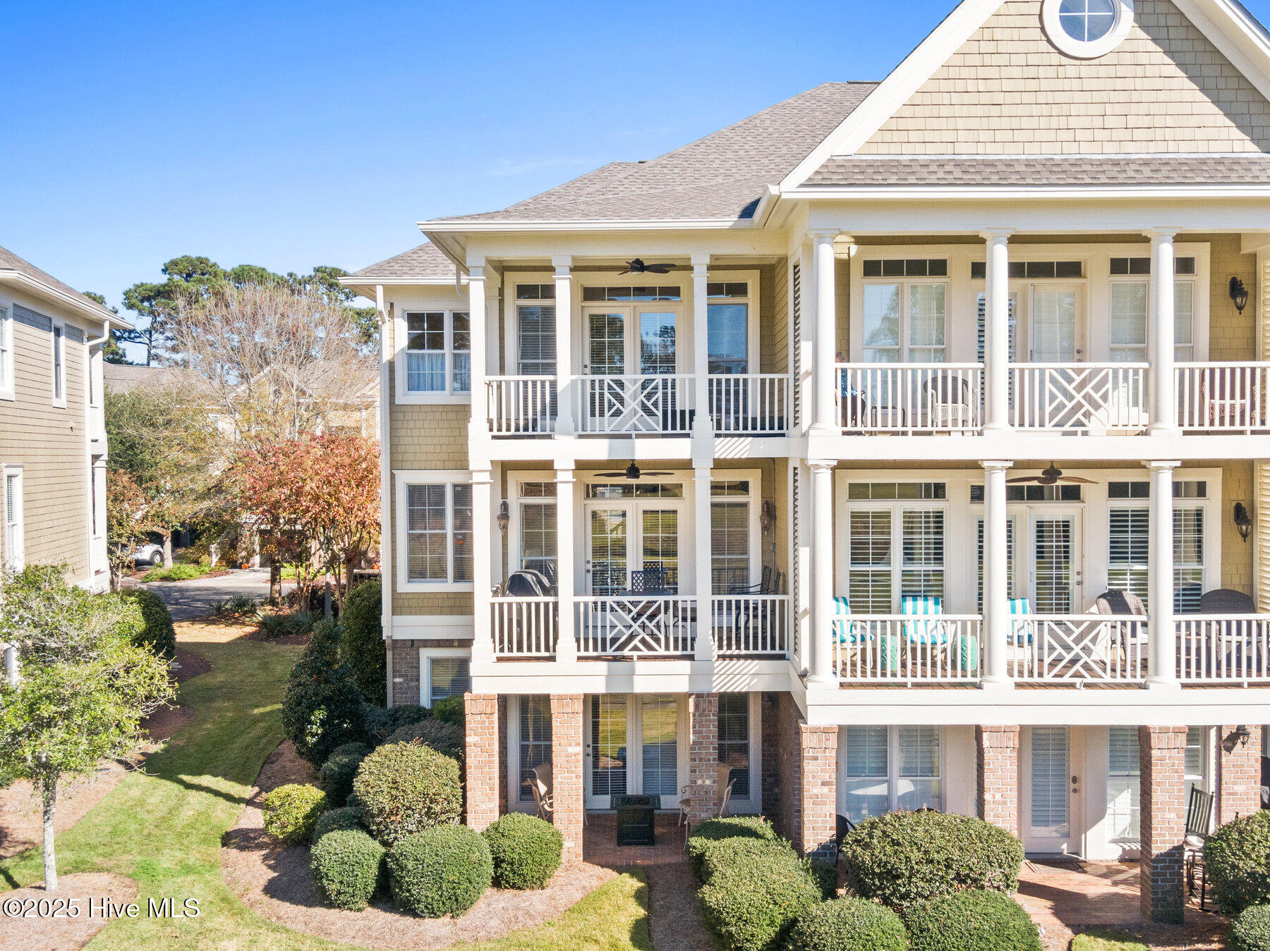 100547081 | Photo 52