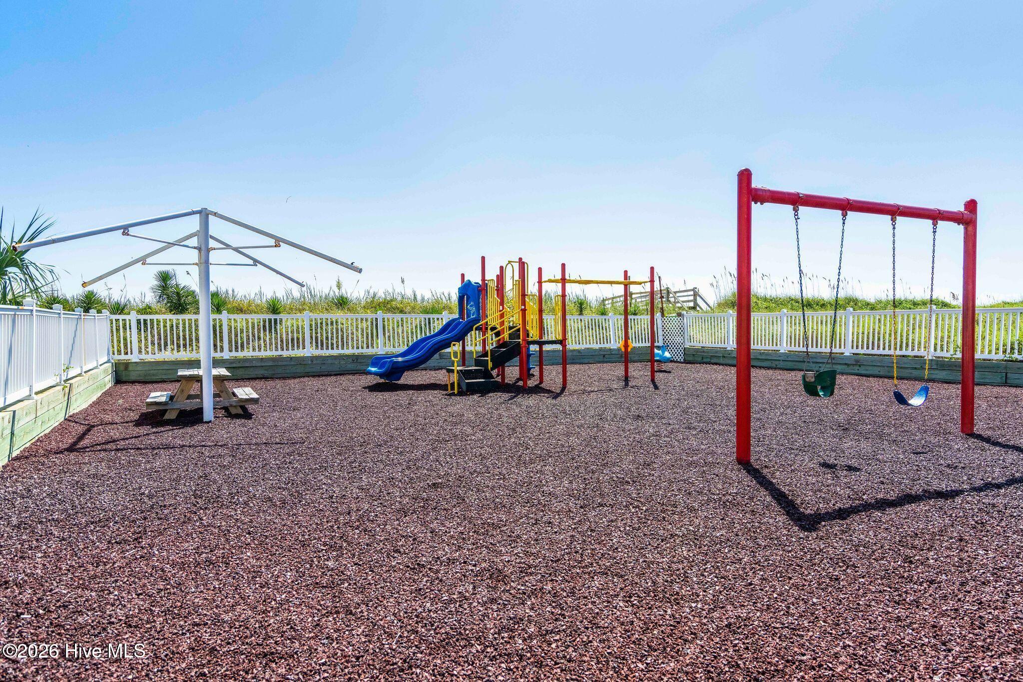 100564198 | Photo 57