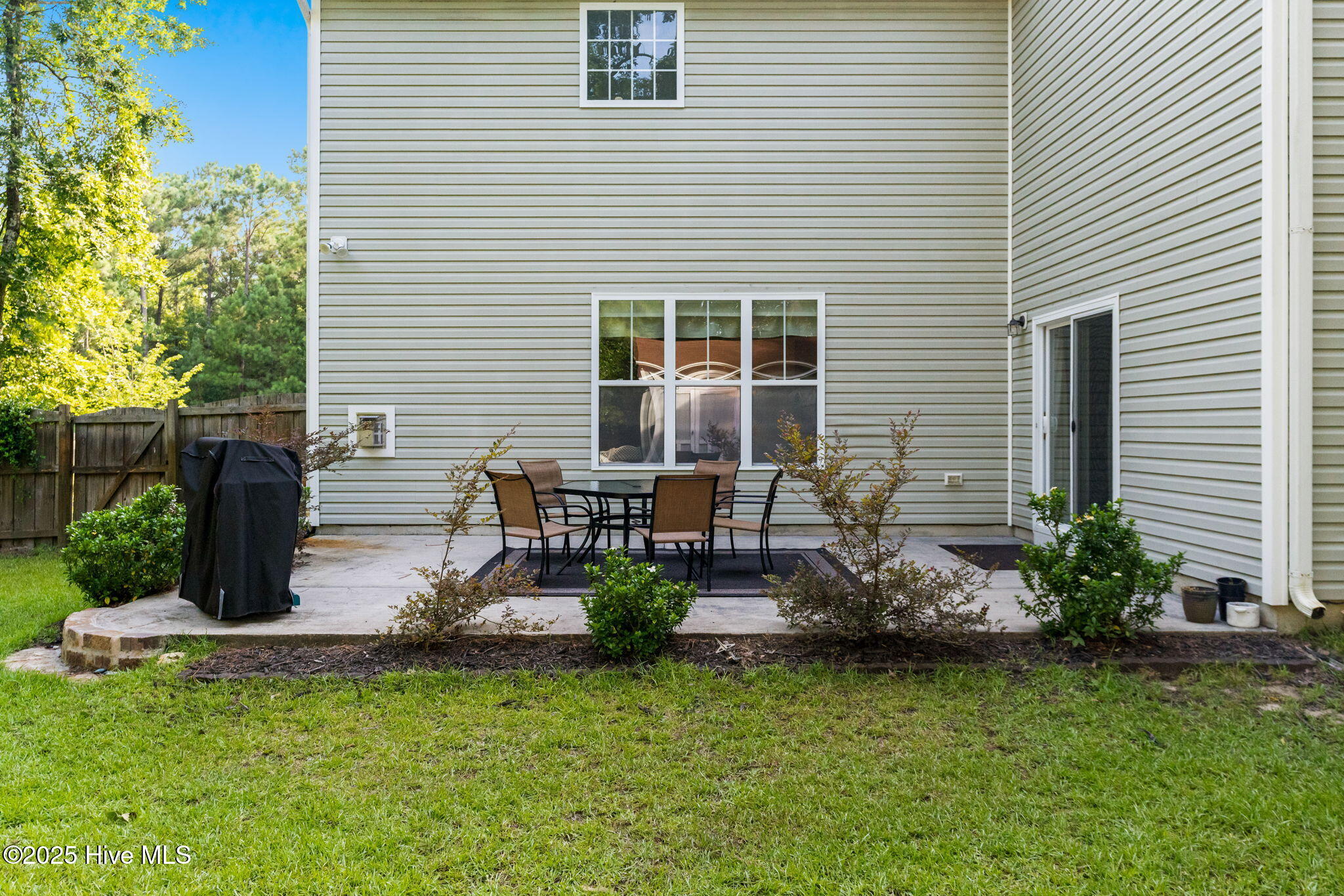 100521115 | Photo 58