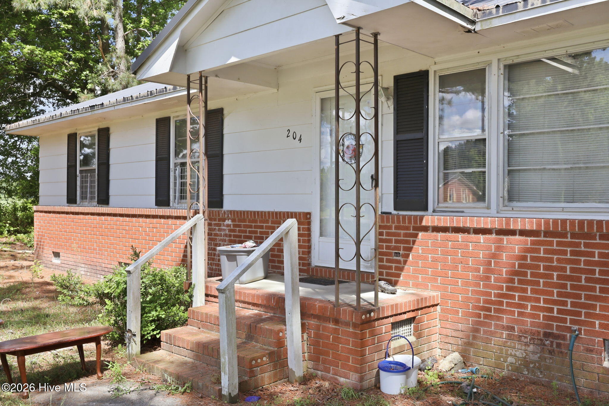 Homes for sale in Colerain, NC | 204 W John Thompson Rd, Colerain, NC 27924 | MLS# 100573837