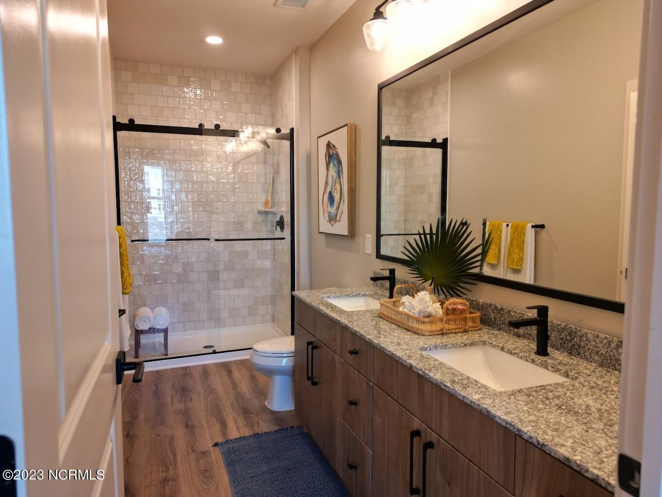 100546053 | Photo 20