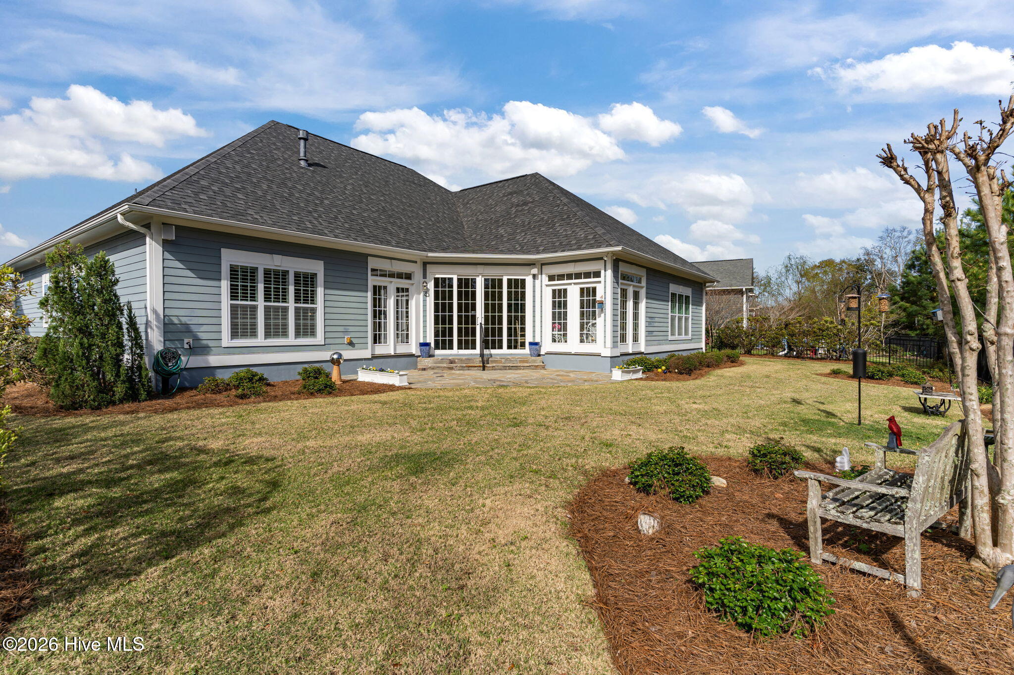 100561324 | Photo 31