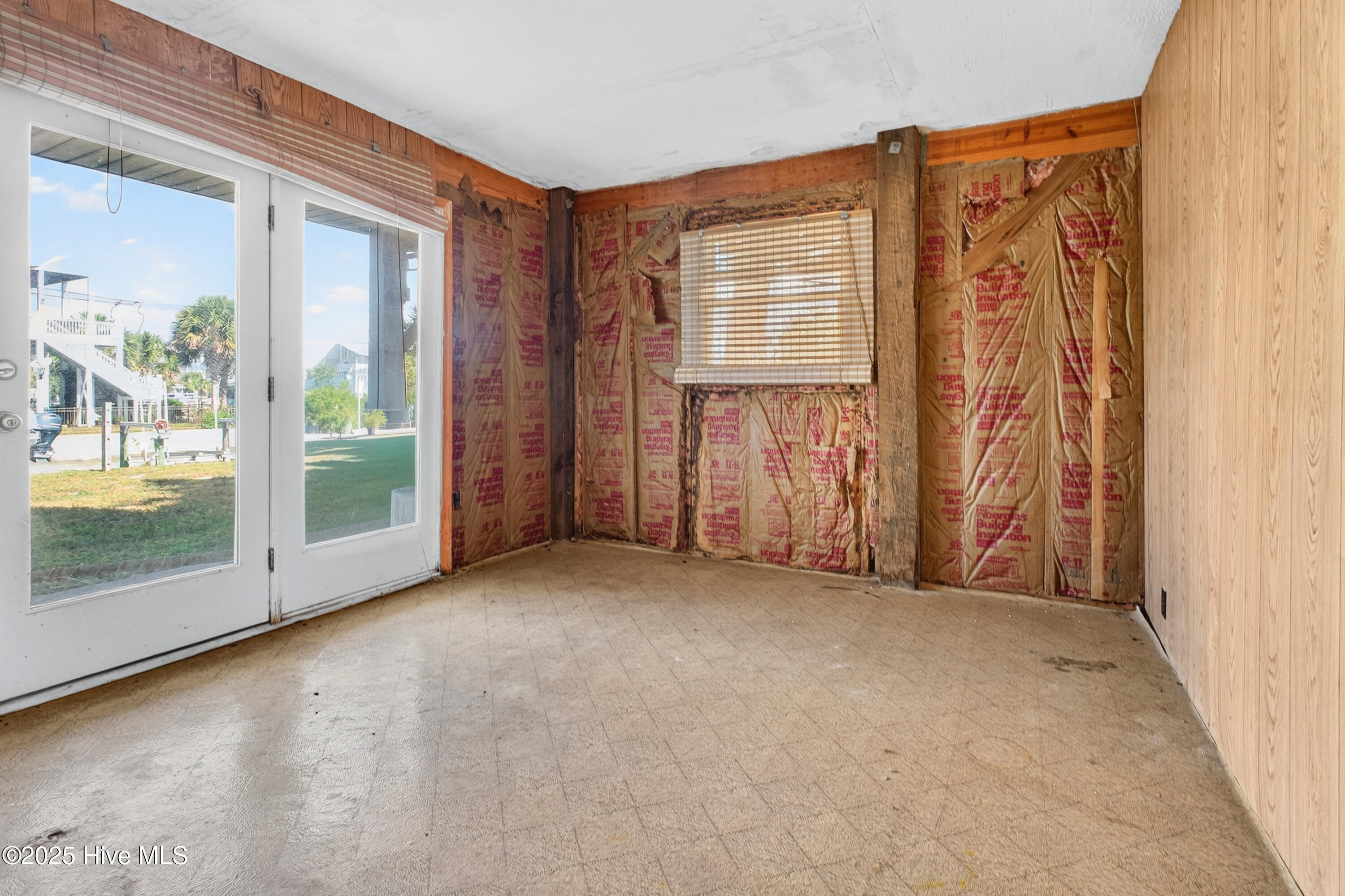 100535057 | Photo 26