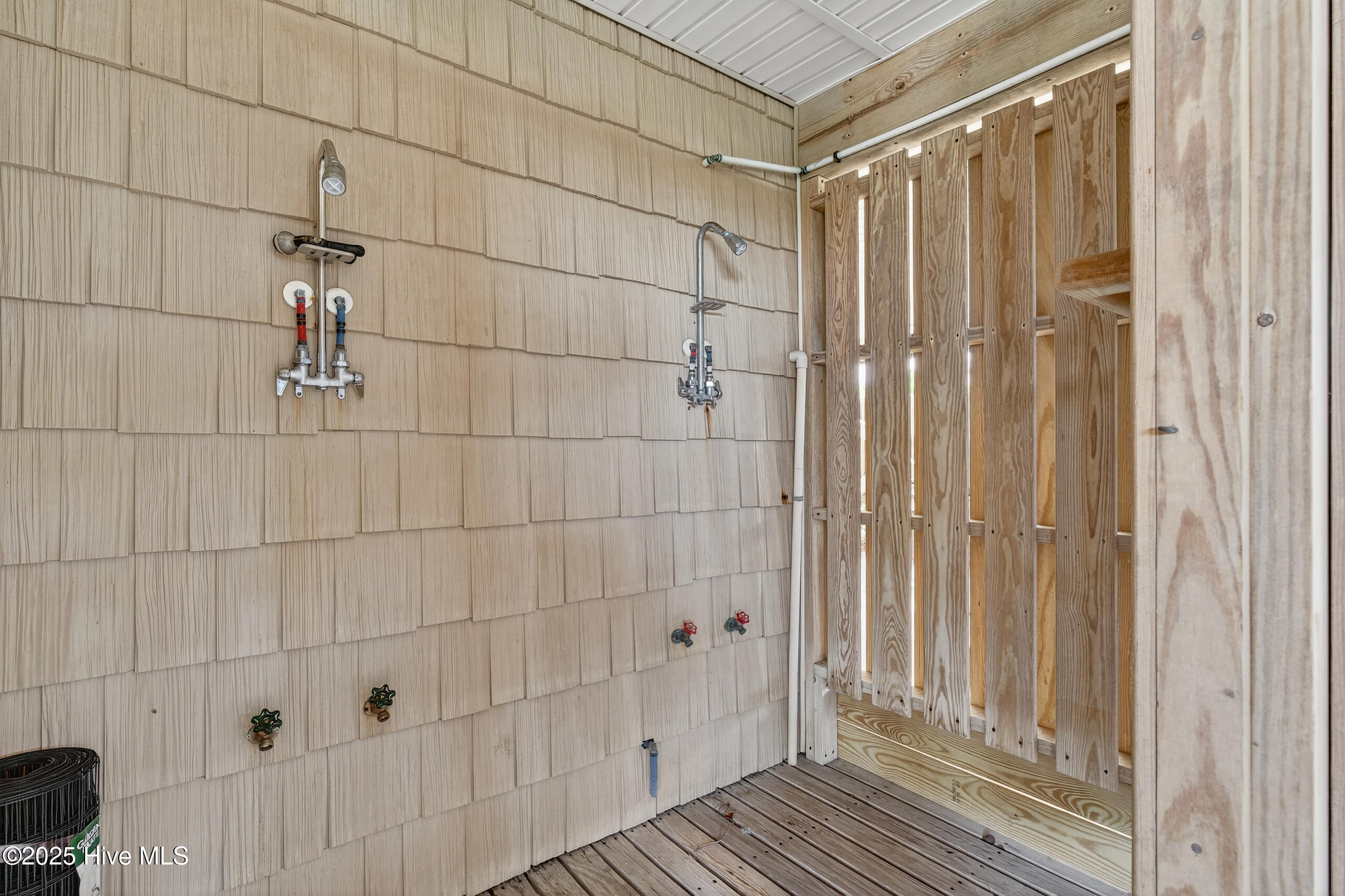 100524834 | Photo 41