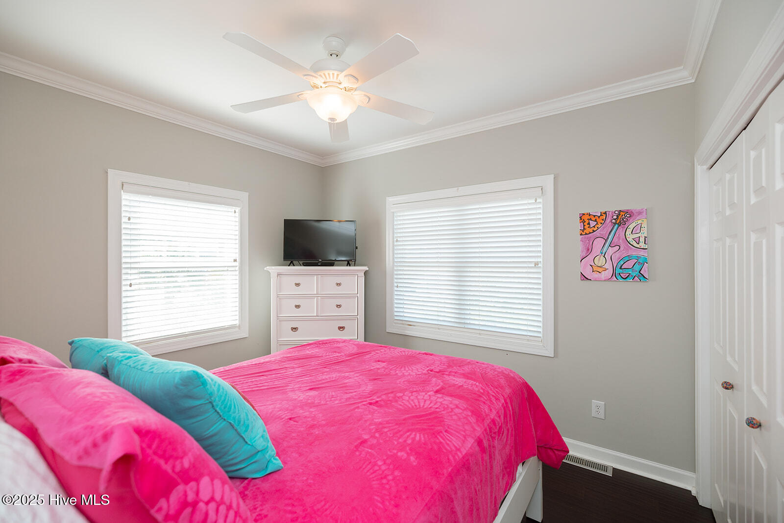 100564754 | Photo 28