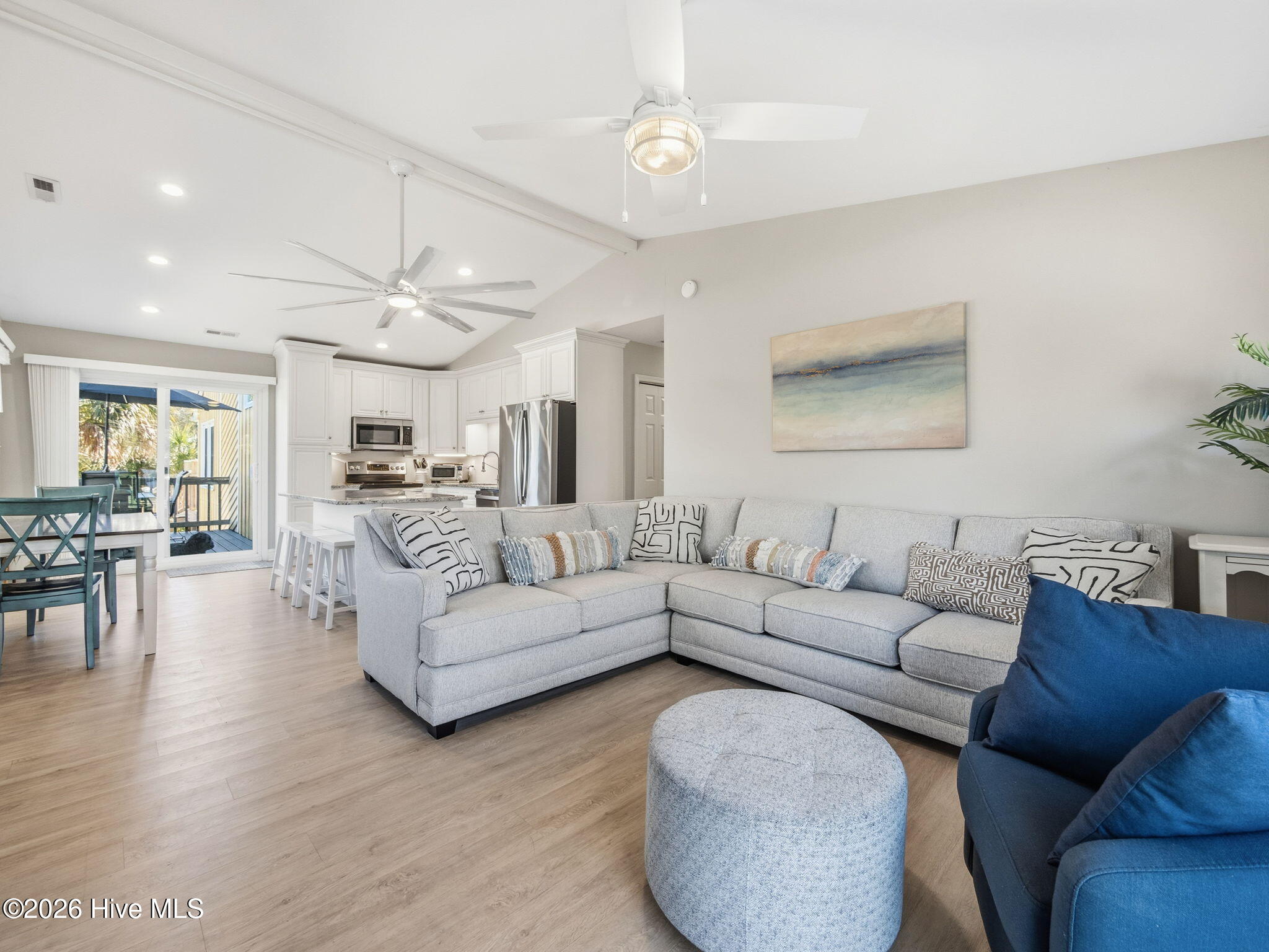 100556507 | Photo 13