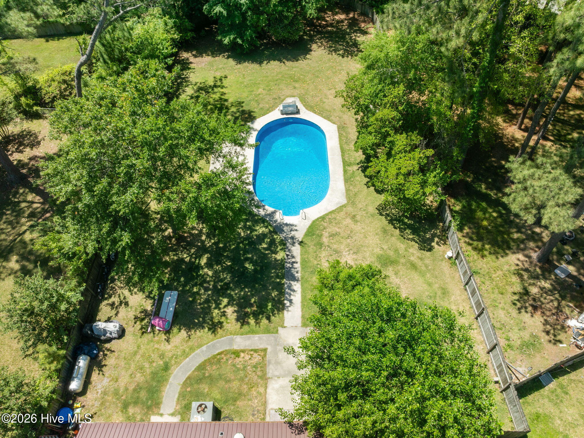 100569028 | Photo 15