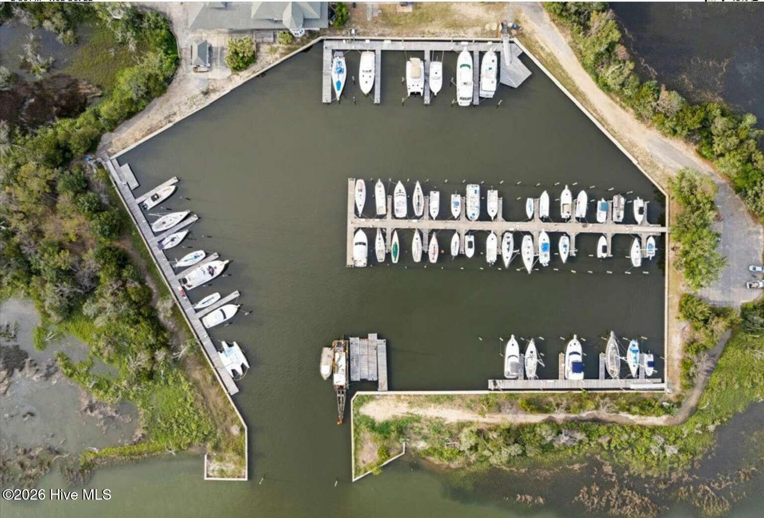 100539147 | Photo 35