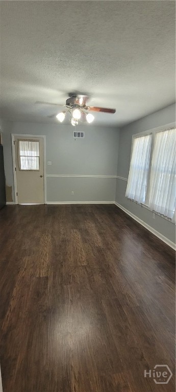 Photo 3 of Single family home for sale at 223 Sea Is Dr, Savannah, GA 31410 | MLS# SA367274 | Listing updated on 2026-10-29