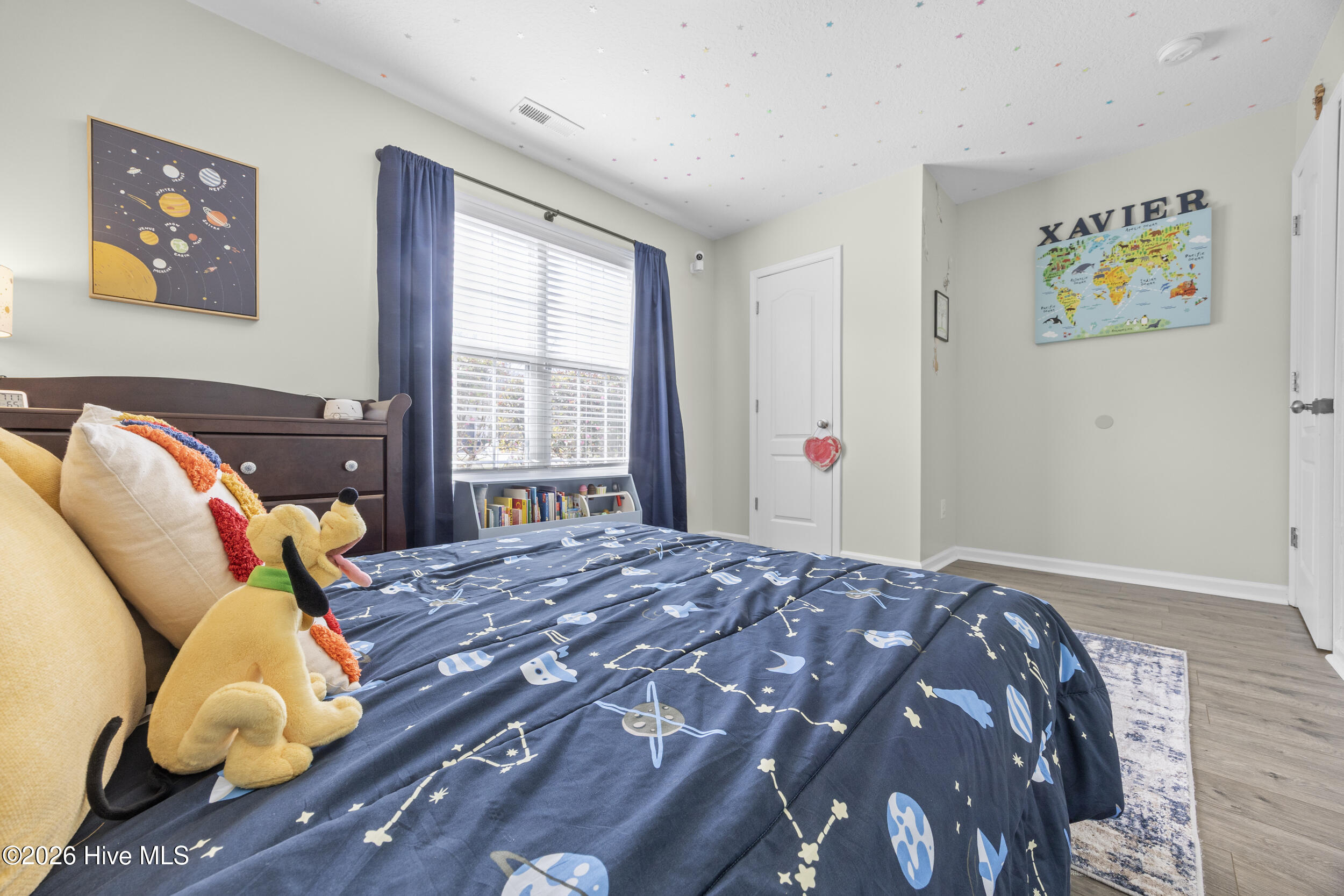 100560152 | Photo 17