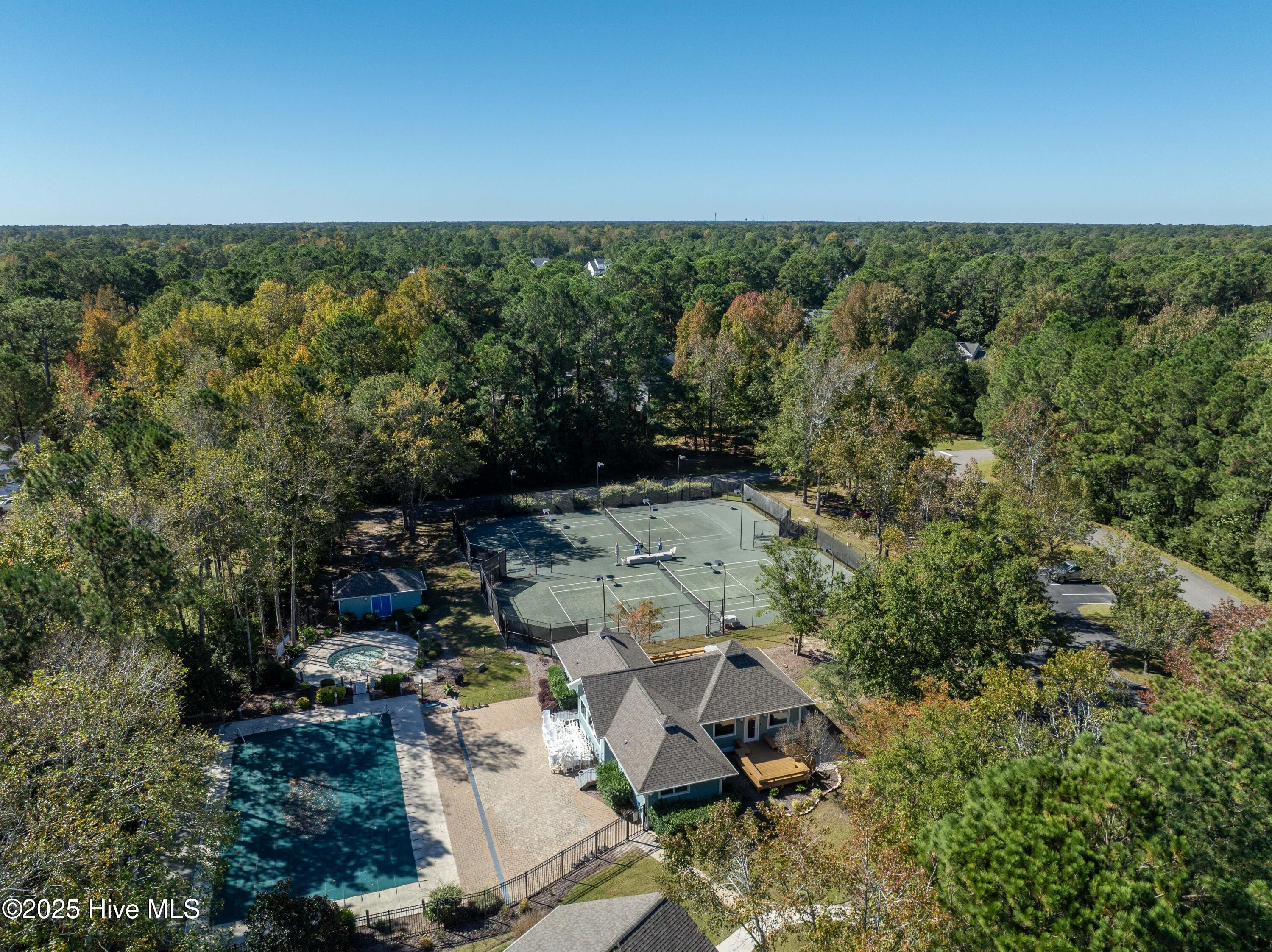 100537657 | Photo 63