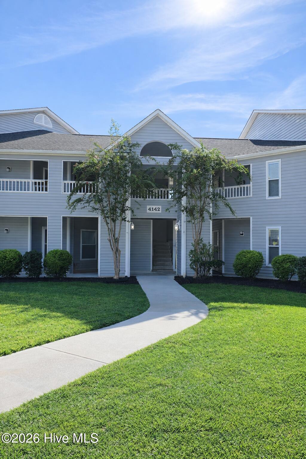 100552698 | Photo 21